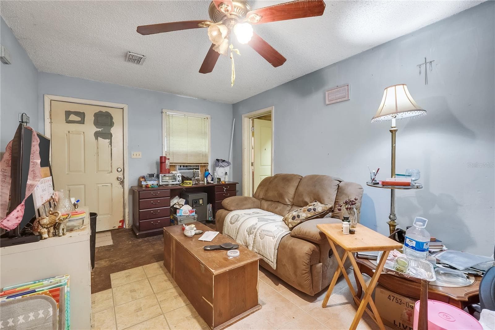 Single Family Residence at 215 JOHN CARROLL RD E, LAKELAND, photo 14 of 37