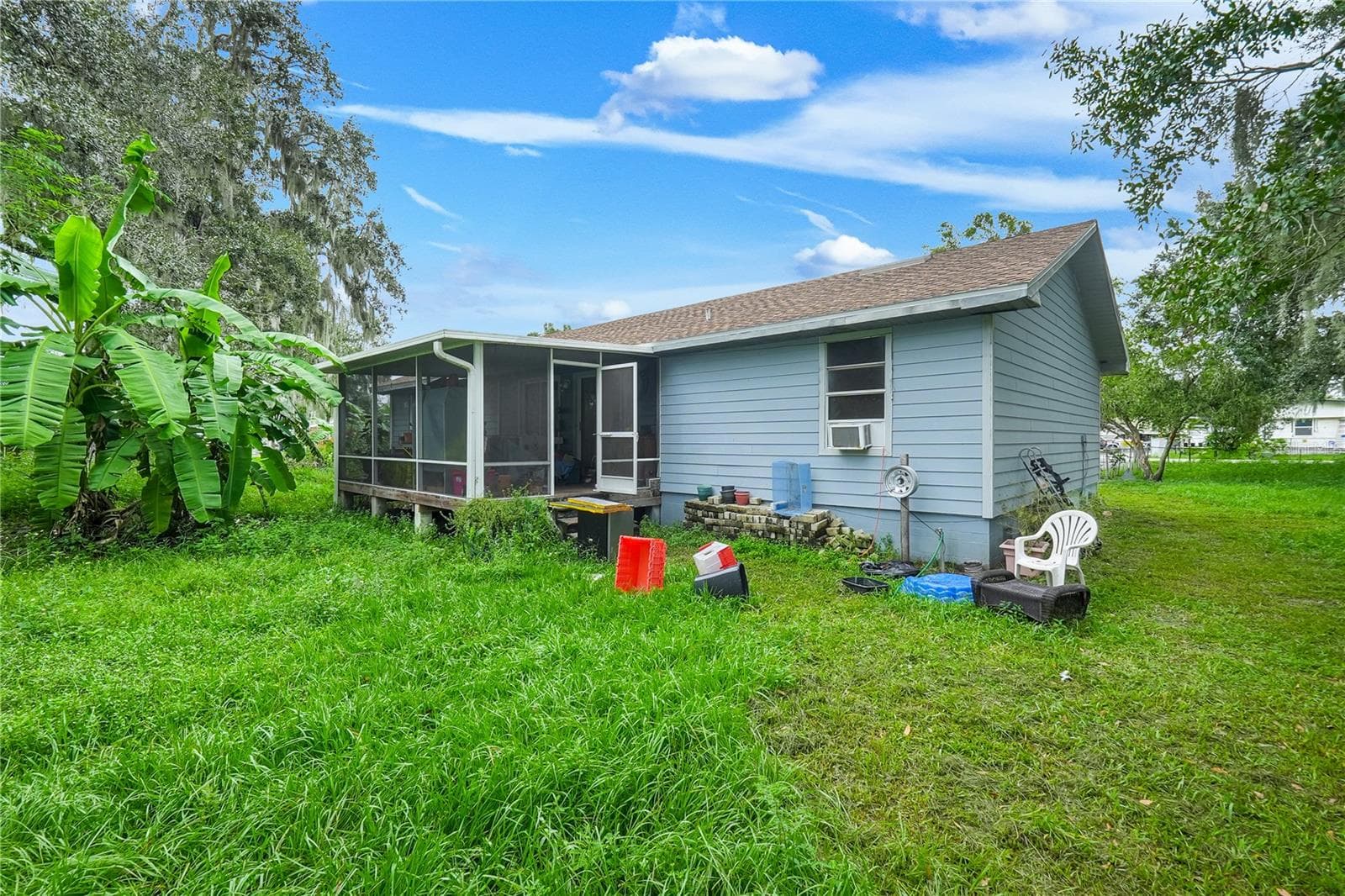 Single Family Residence at 215 JOHN CARROLL RD E, LAKELAND, photo 34 of 37
