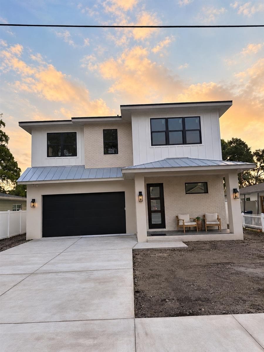 Single Family Residence at 205 N WOODLYNNE AVE, TAMPA, photo 2 of 26