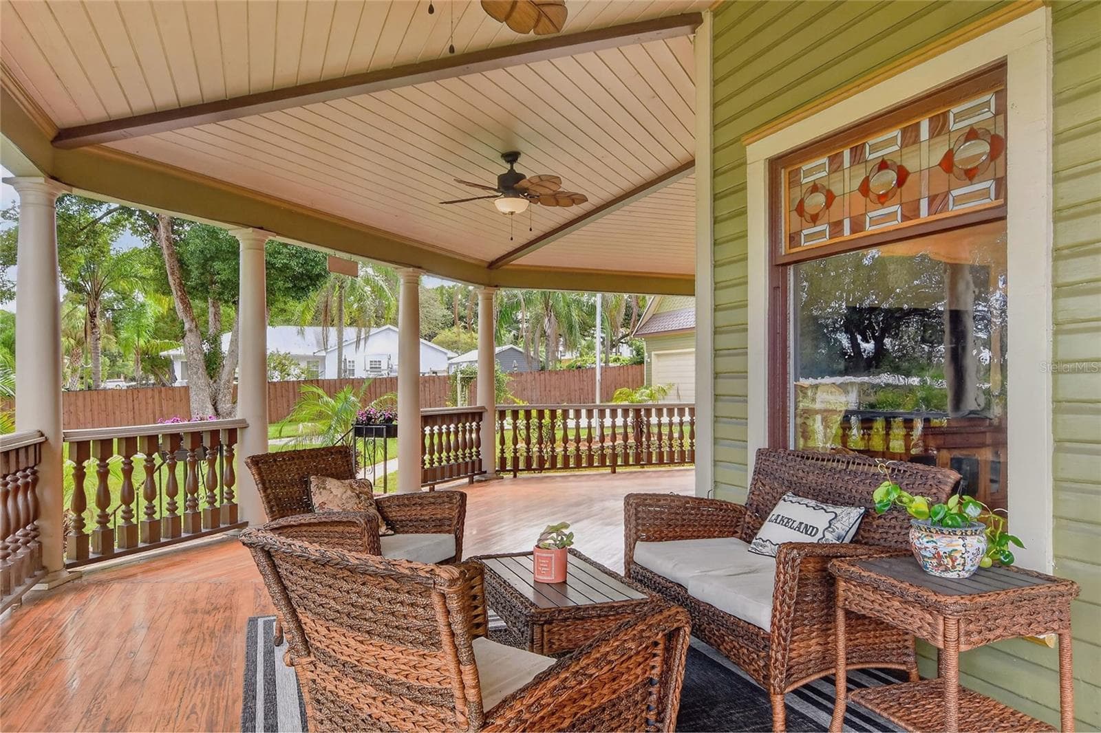 Wrap around porch - 822 W PATTERSON ST, LAKELAND