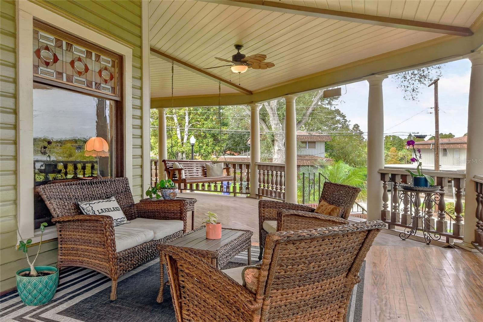 Wrap around porch - 822 W PATTERSON ST, LAKELAND