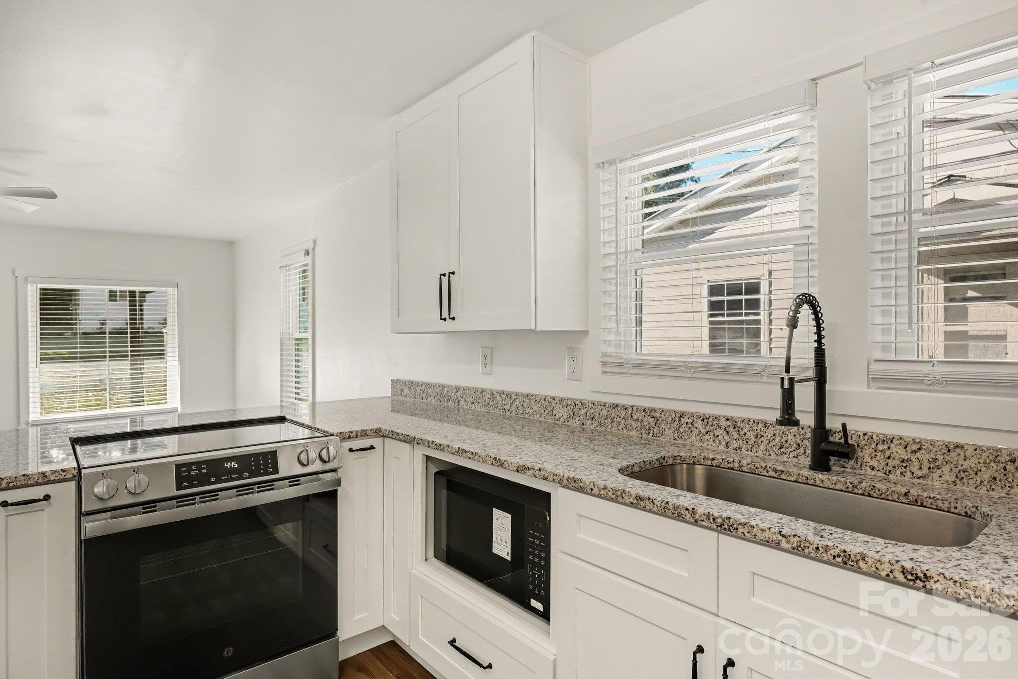 Single Family Residence at 727 Trotter Street, Thomasville, photo 11 of 35