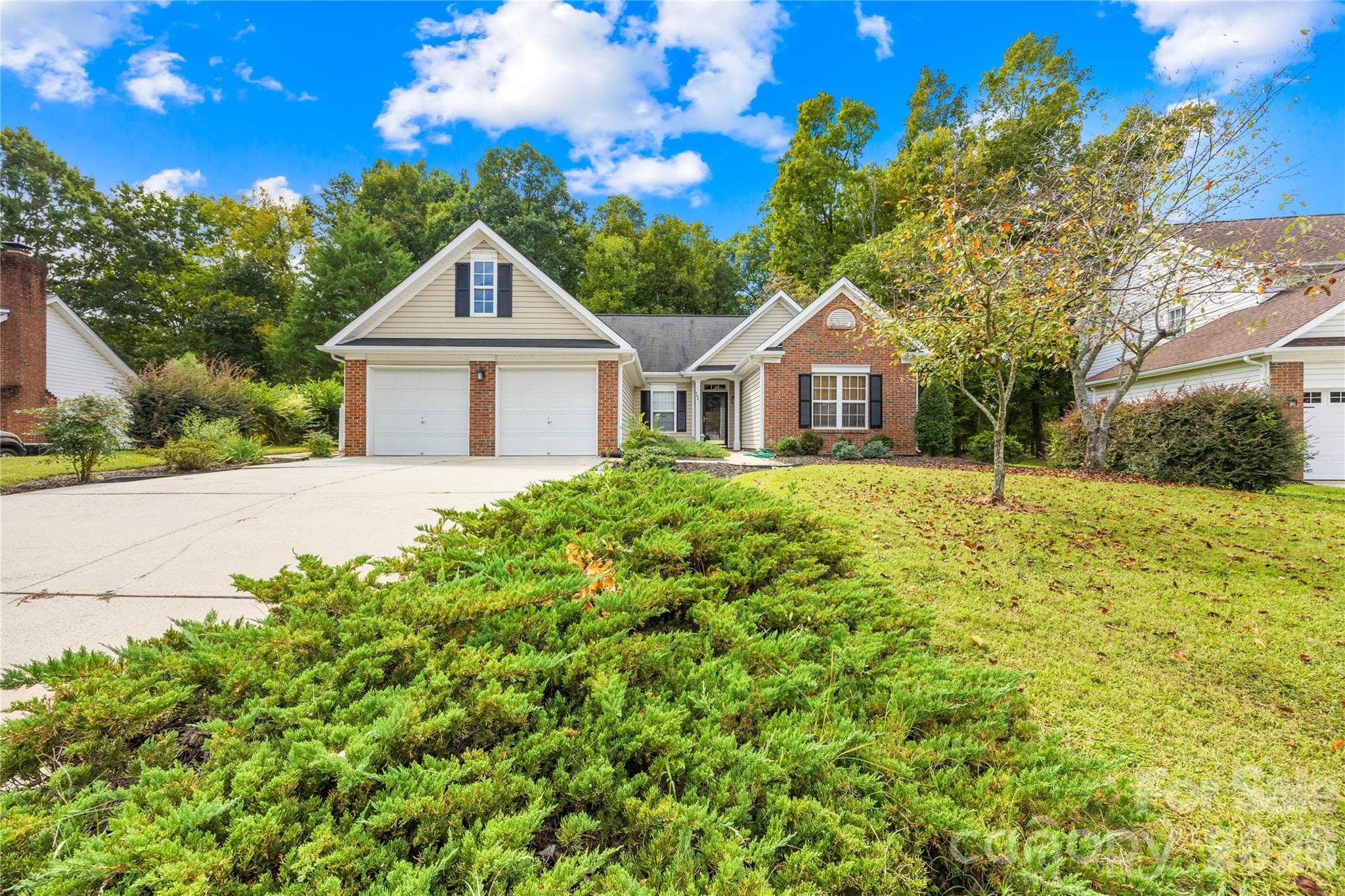 Single Family Residence at 9521 Foggy Meadow Road, Charlotte, photo 2 of 38