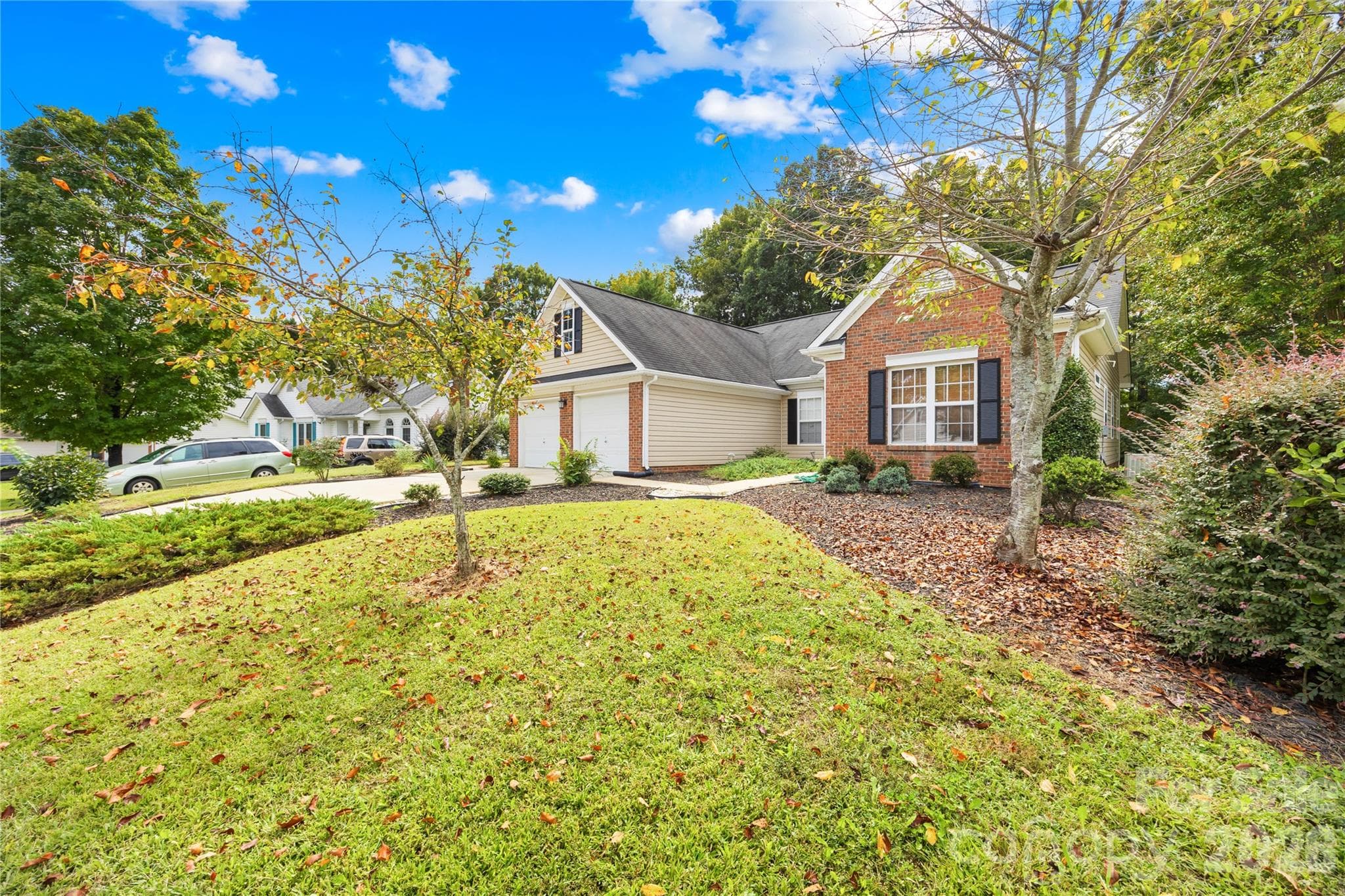 Single Family Residence at 9521 Foggy Meadow Road, Charlotte, photo 3 of 38