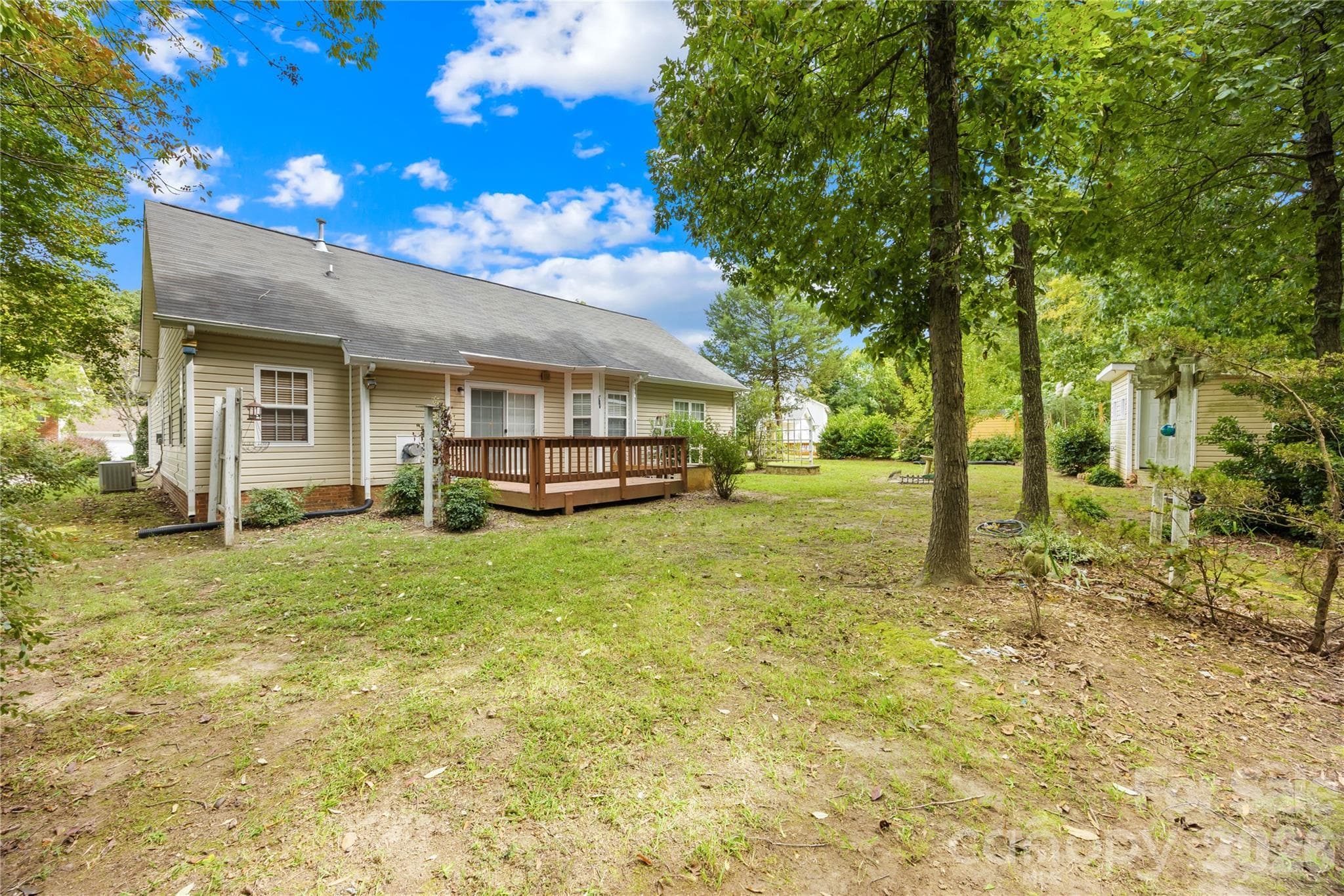 Single Family Residence at 9521 Foggy Meadow Road, Charlotte, photo 27 of 38