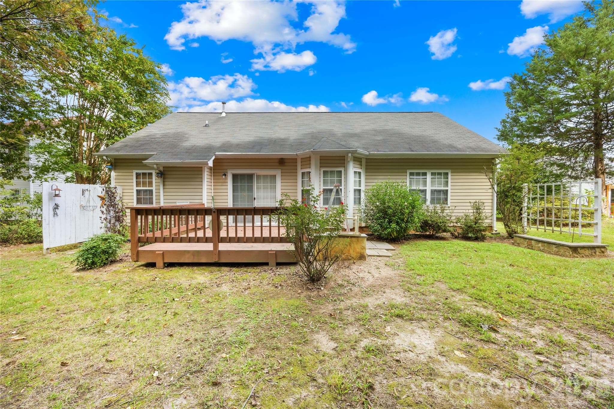 Single Family Residence at 9521 Foggy Meadow Road, Charlotte, photo 28 of 38
