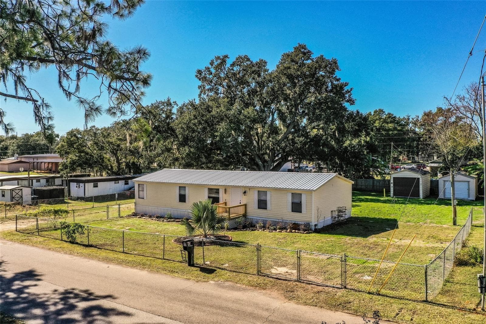 Manufactured Home at 6416 SHIFLETT AVE, LAKELAND, photo 5 of 18