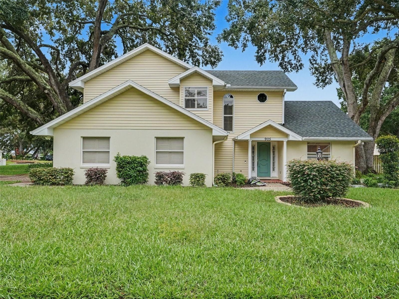 Single Family Residence at 905 WOODROW DR, AUBURNDALE