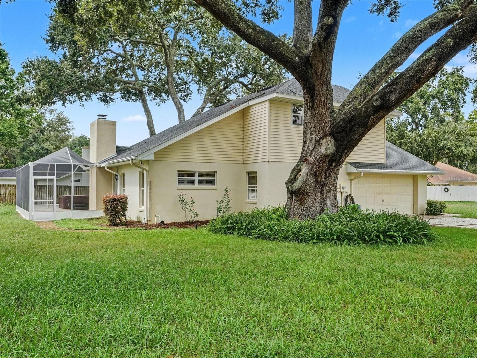 Single Family Residence at 905 WOODROW DR, AUBURNDALE, photo 3 of 30