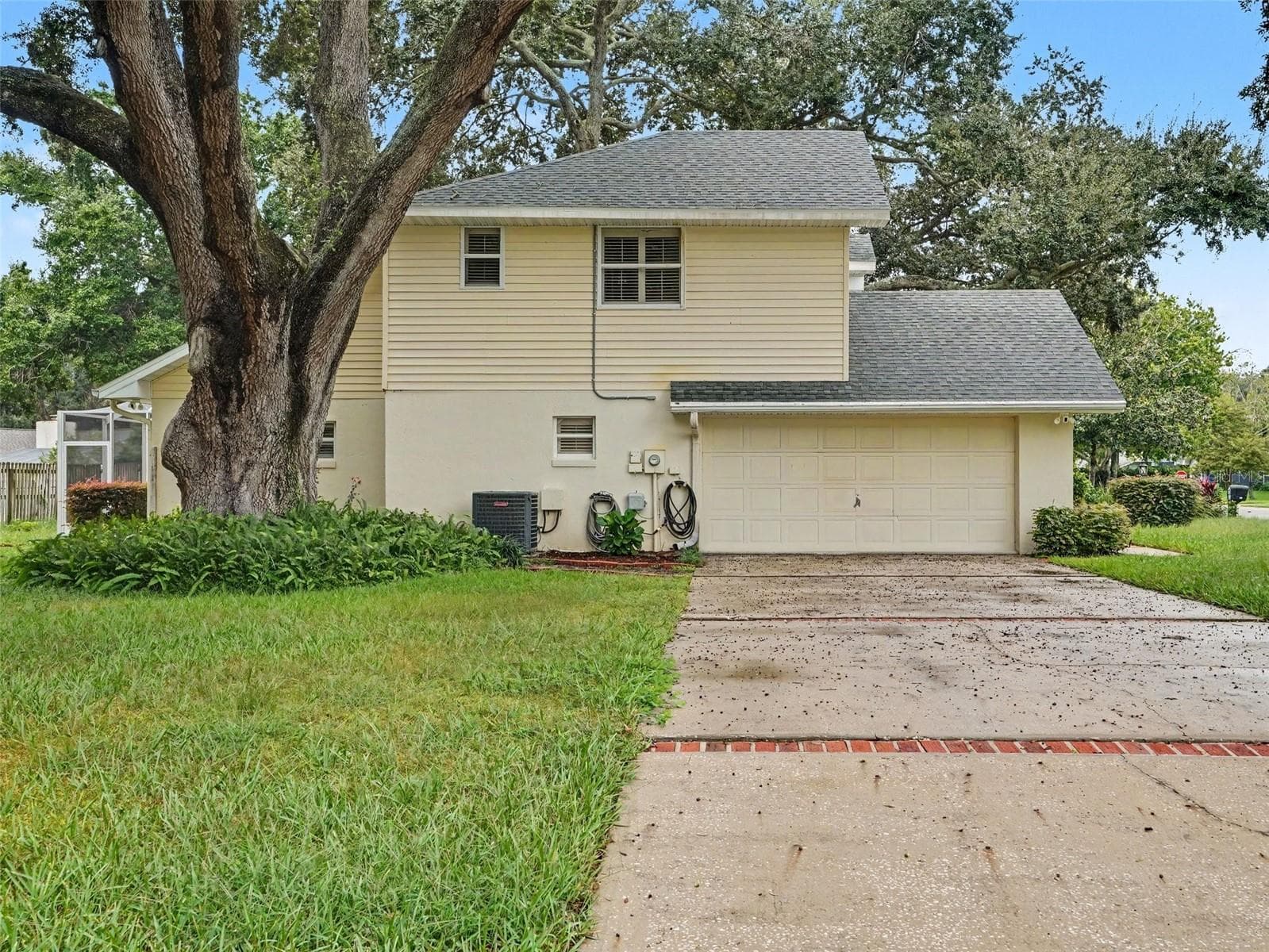 Single Family Residence at 905 WOODROW DR, AUBURNDALE, photo 4 of 30
