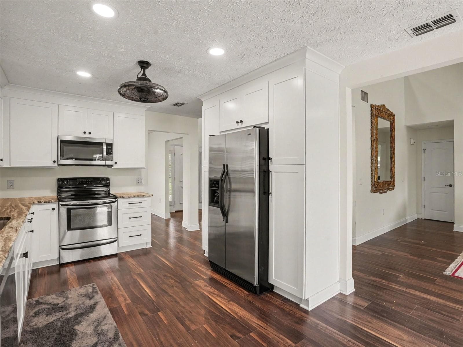 Single Family Residence at 905 WOODROW DR, AUBURNDALE, photo 10 of 30