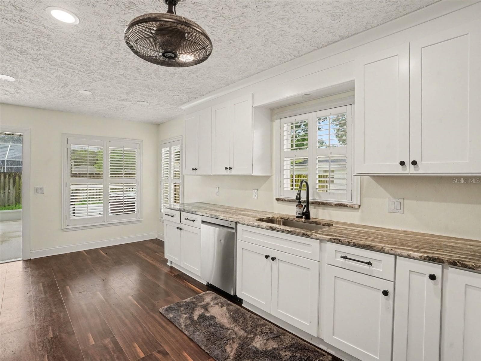 Single Family Residence at 905 WOODROW DR, AUBURNDALE, photo 11 of 30