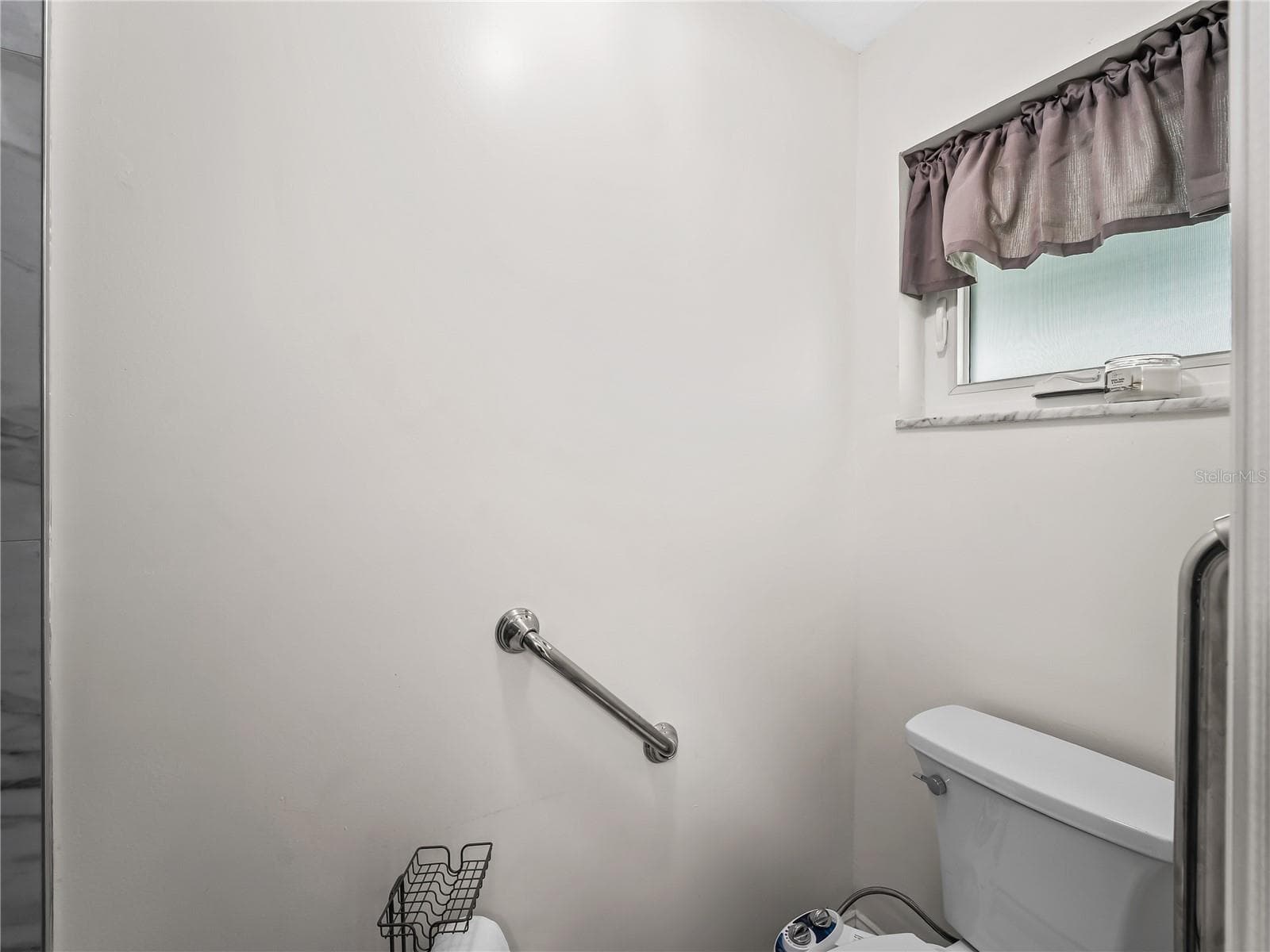 HalfBath_2903rdStreet_BonitaSprings_CleanFinish_Detail.jpg - 290 3RD ST W, BONITA SPRINGS