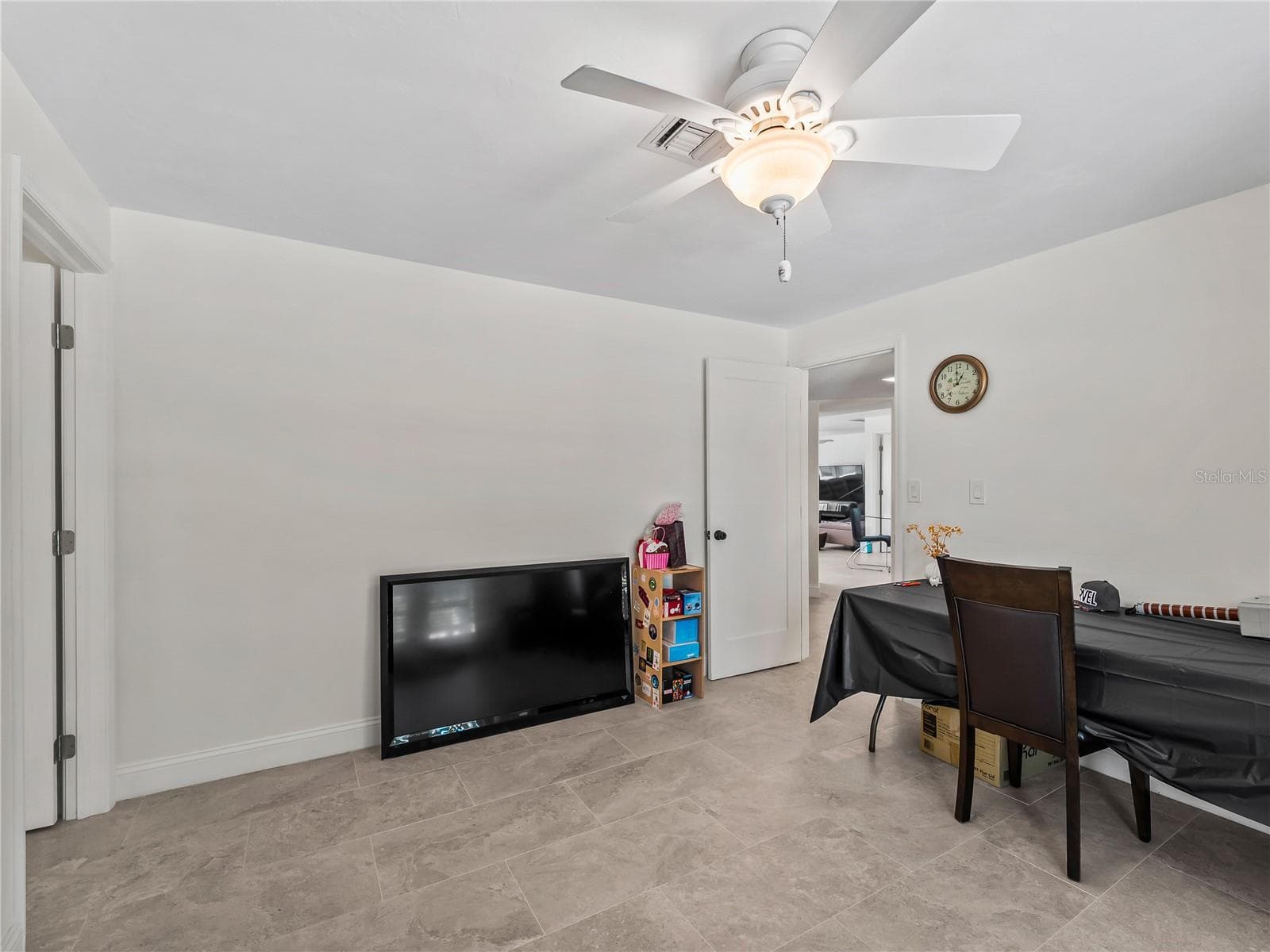 Bedroom_2903rdStreet_BonitaSprings_FlexSpace_Corner.jpg - 290 3RD ST W, BONITA SPRINGS