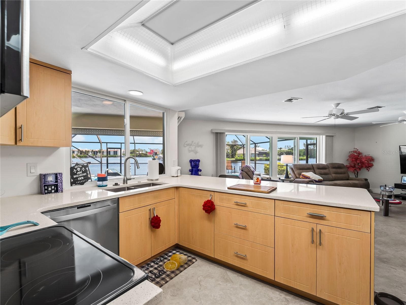 Kitchen_2903rdStreet_BonitaSprings_NaturalLight_WindowView.jpg - 290 3RD ST W, BONITA SPRINGS