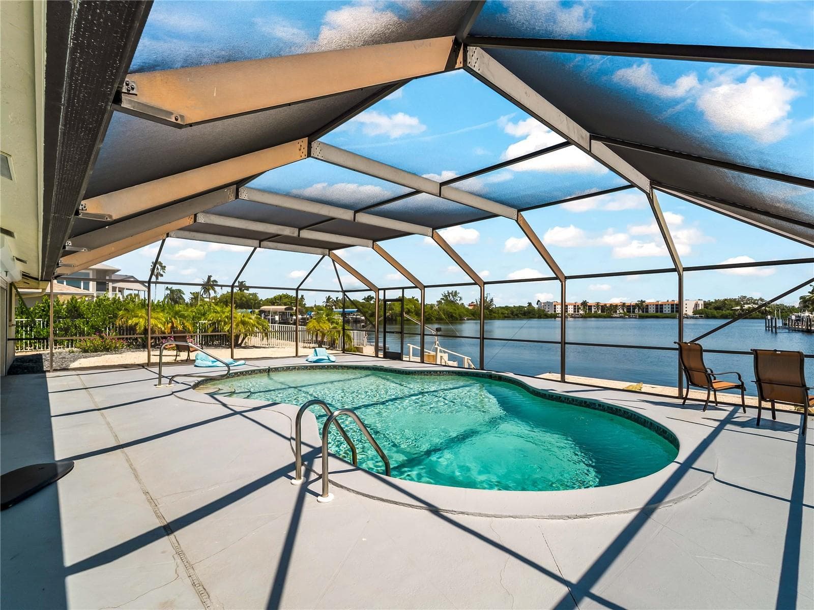 Pool_2903rdStreet_BonitaSprings_ScreenEnclosure_Corner.jpg - 290 3RD ST W, BONITA SPRINGS