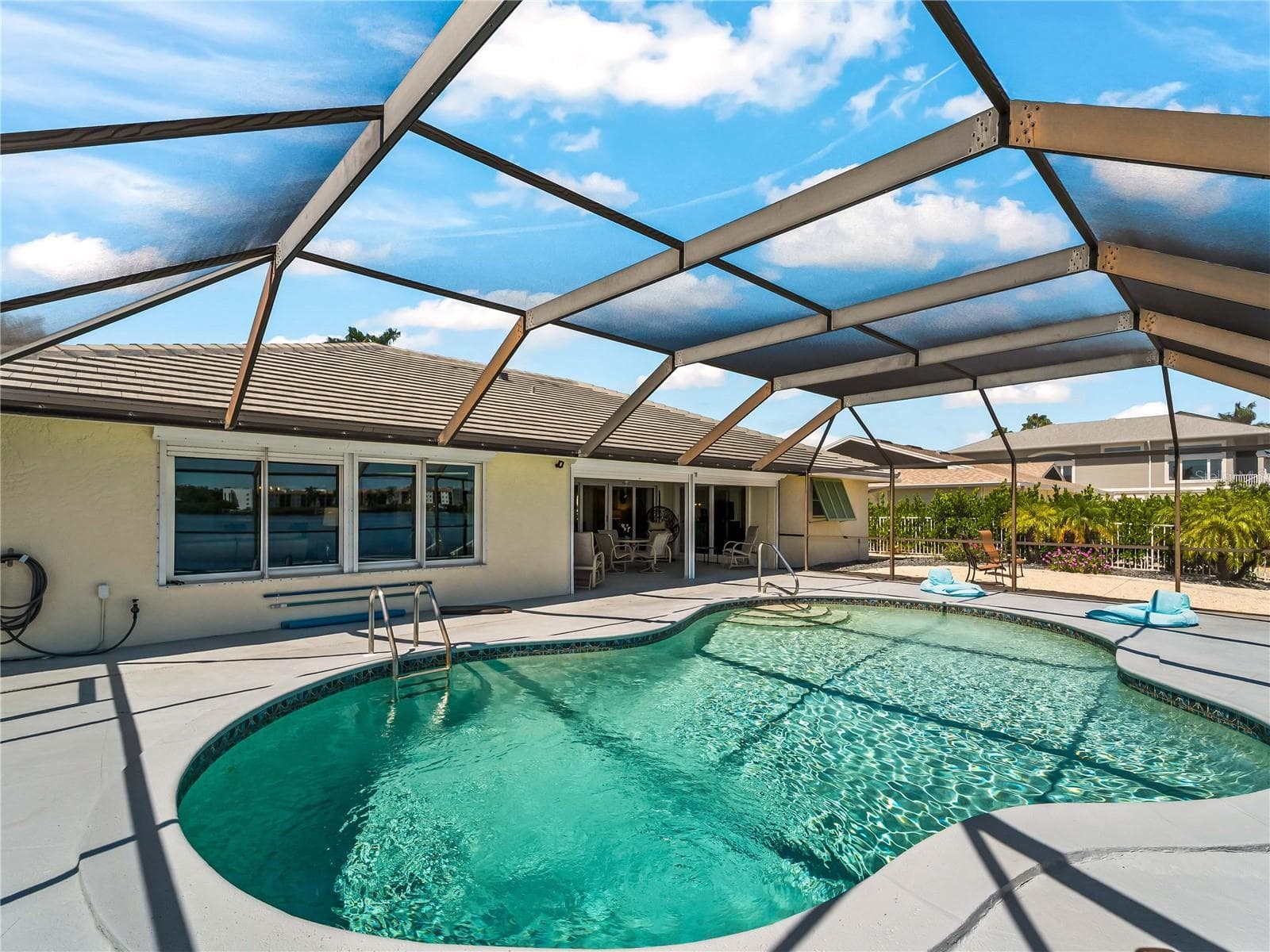 Pool_2903rdStreet_BonitaSprings_ScreenEnclosure_Corner.jpg - 290 3RD ST W, BONITA SPRINGS