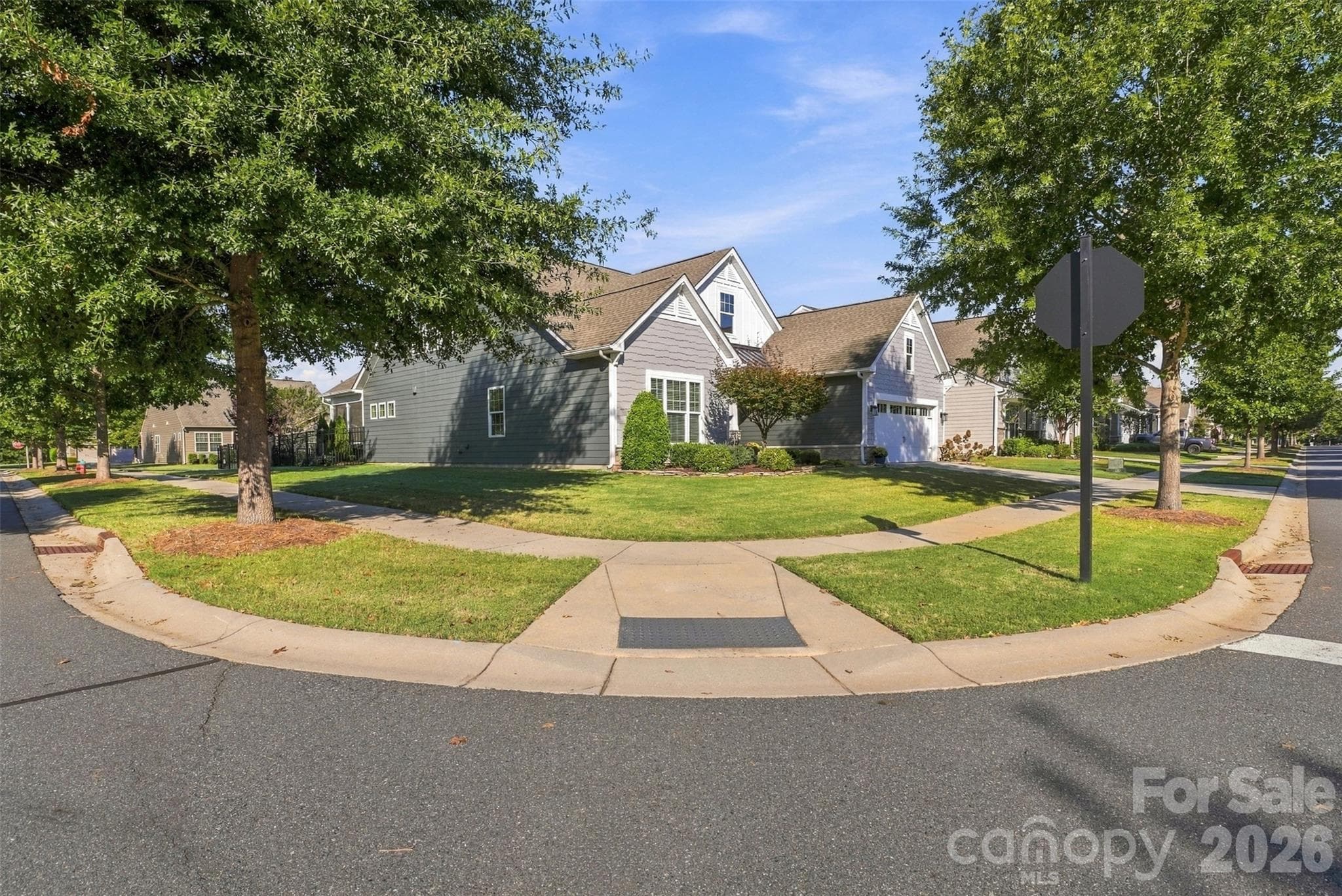 Single Family Residence at 5005 Big Bend Drive, Lancaster, photo 9 of 48