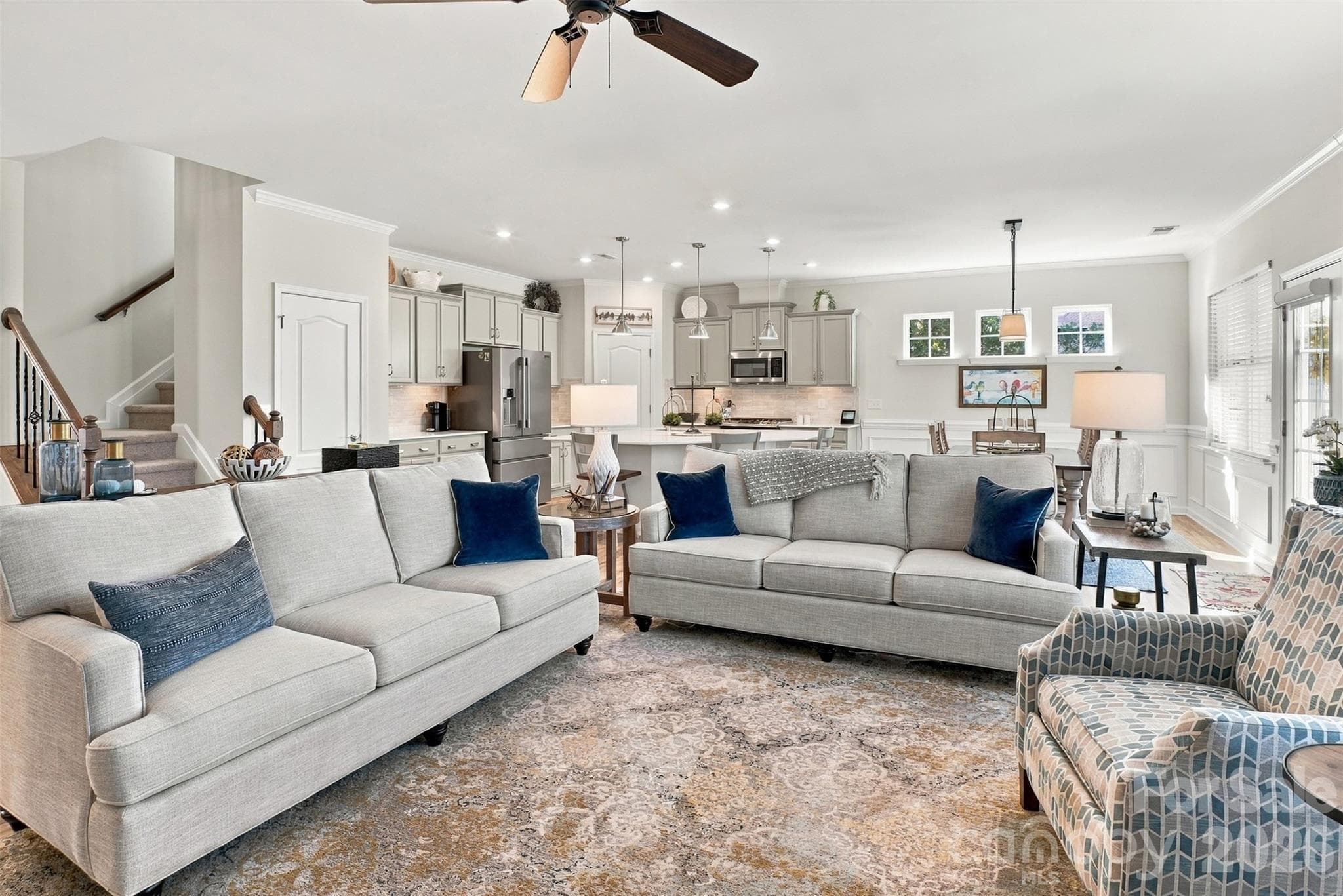 Single Family Residence at 5005 Big Bend Drive, Lancaster, photo 11 of 48