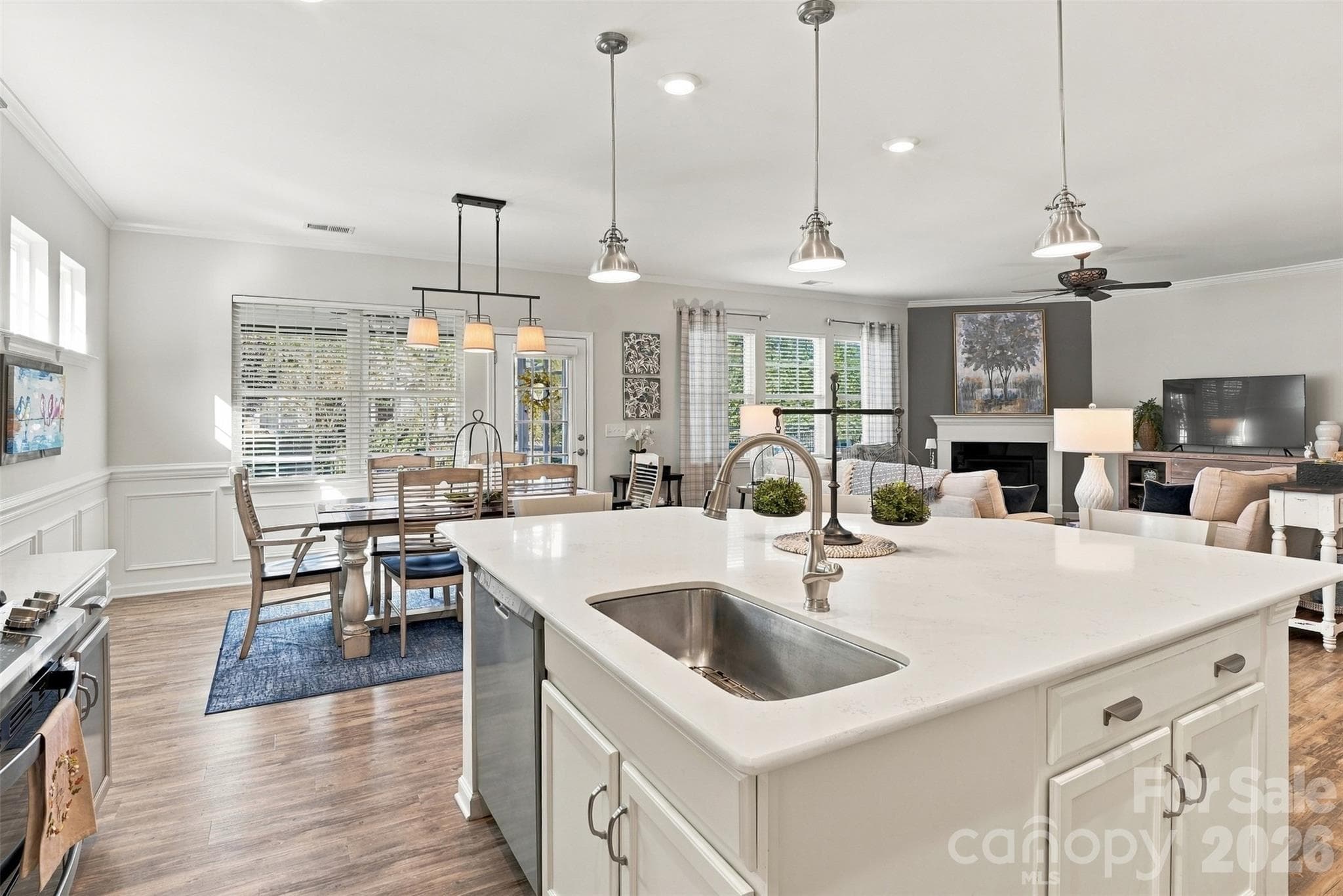 Single Family Residence at 5005 Big Bend Drive, Lancaster, photo 12 of 48