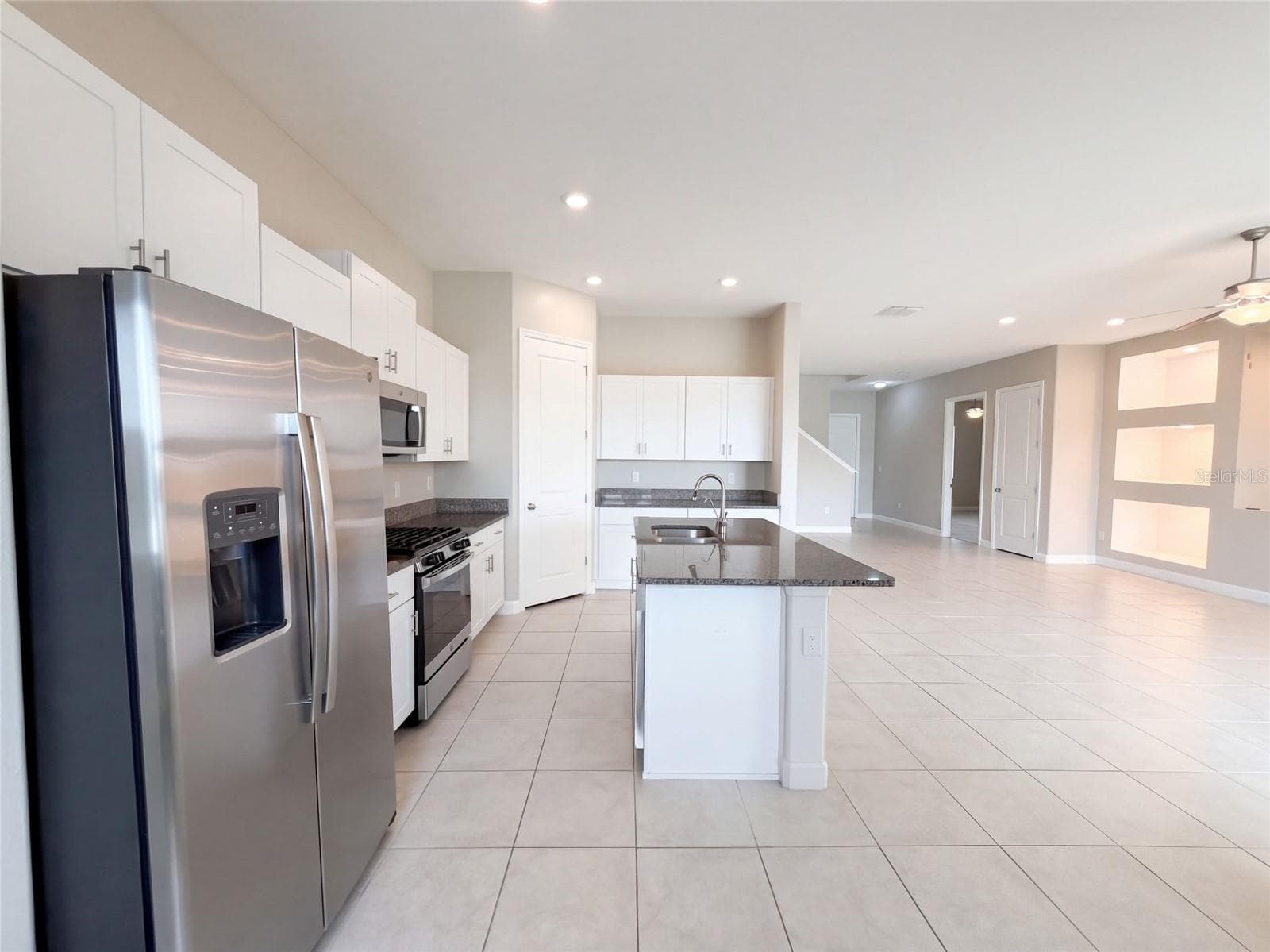 Single Family Residence at 9430 CHANNING HILL DR, RUSKIN, photo 2 of 23