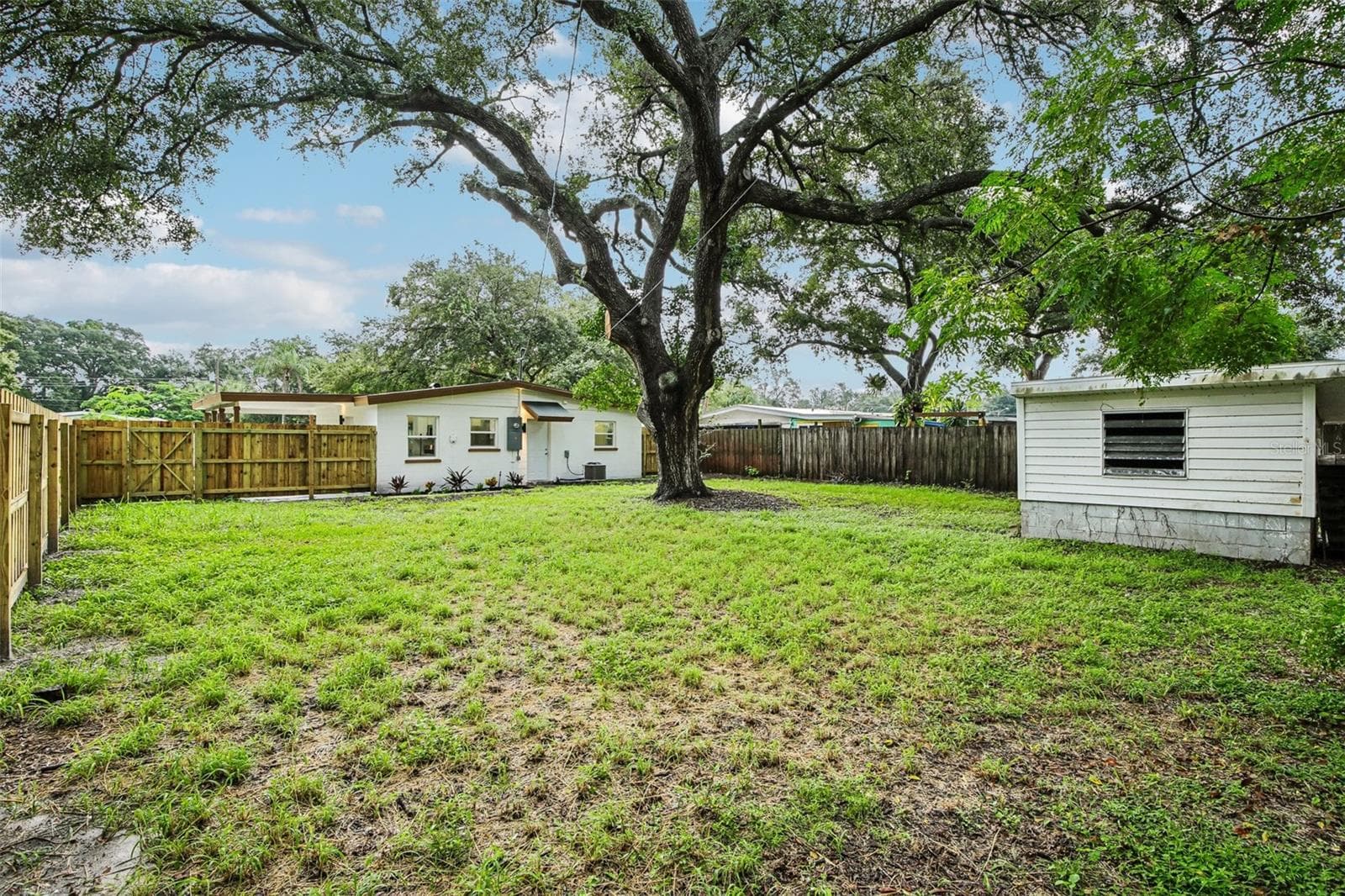 Single Family Residence at 334 E CORNELIUS CIR, SARASOTA, photo 24 of 26