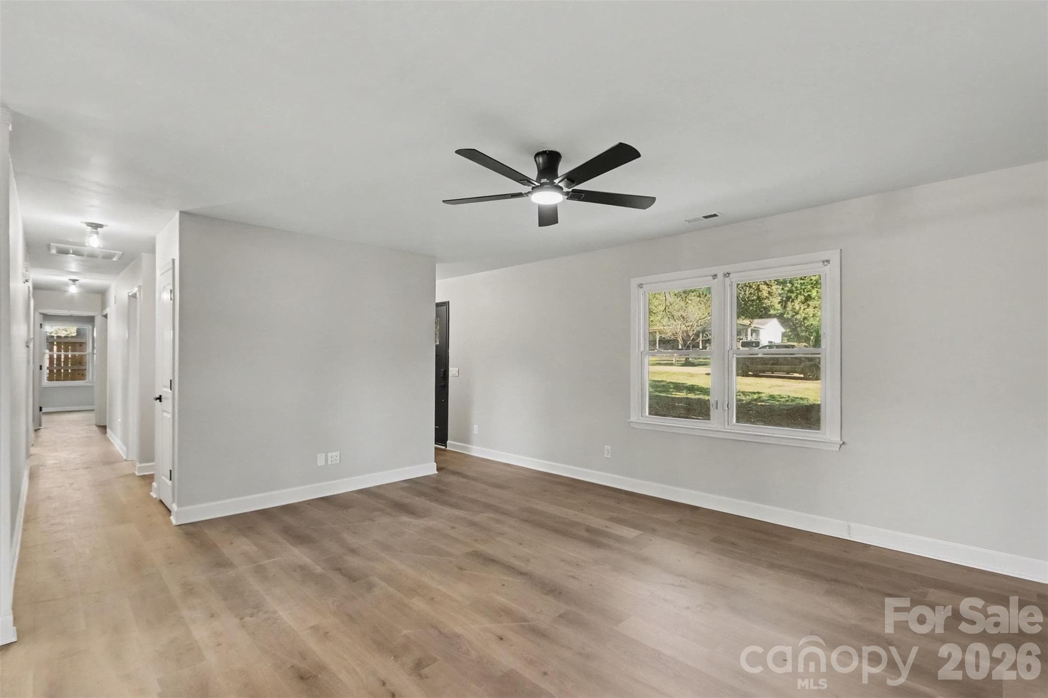 Single Family Residence at 3758 Fieldcrest Circle NW, Concord, photo 3 of 15