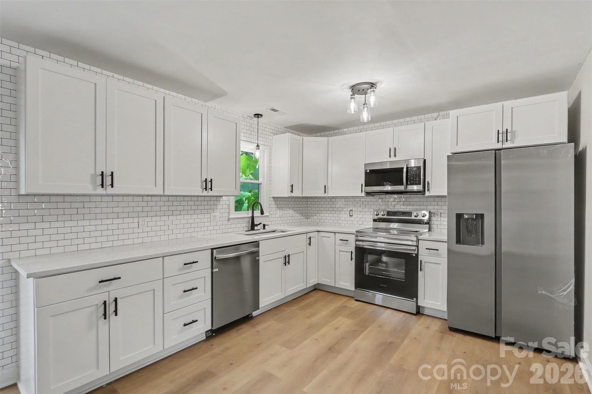 Single Family Residence at 3758 Fieldcrest Circle NW, Concord, photo 6 of 15
