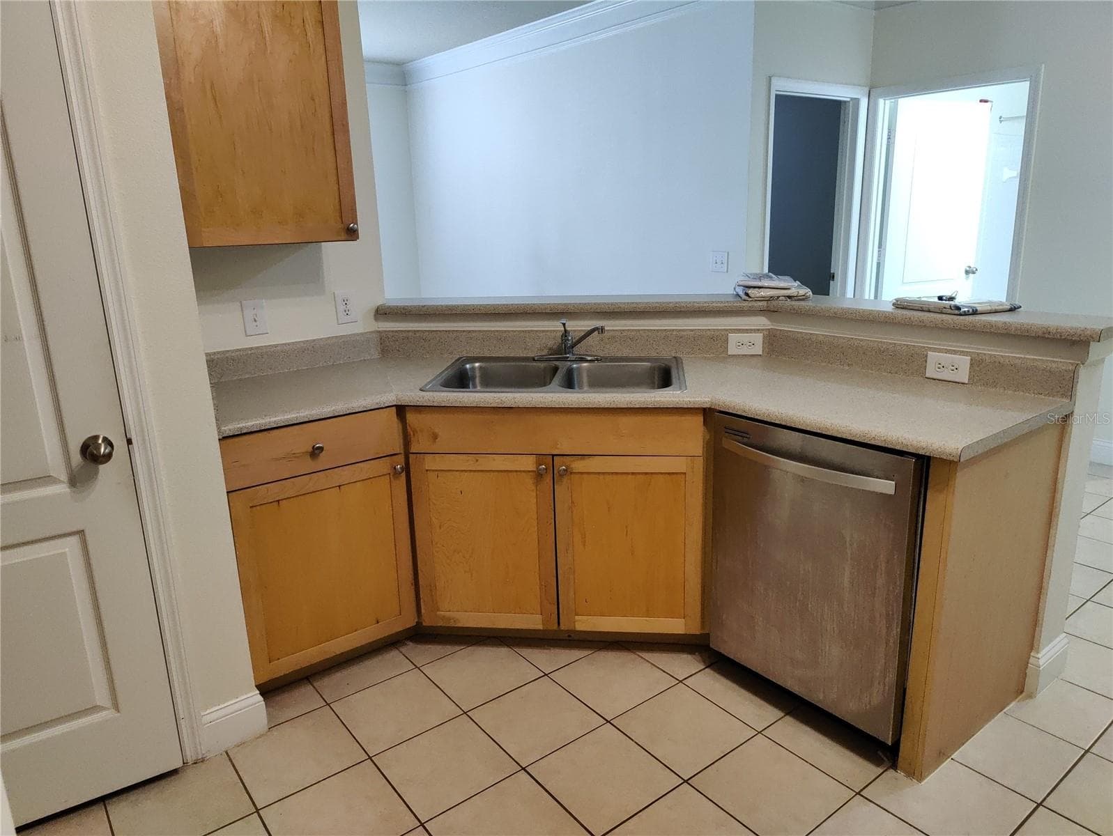 Condominium at 8813 VILLA VIEW CIR #104, ORLANDO, photo 4 of 14