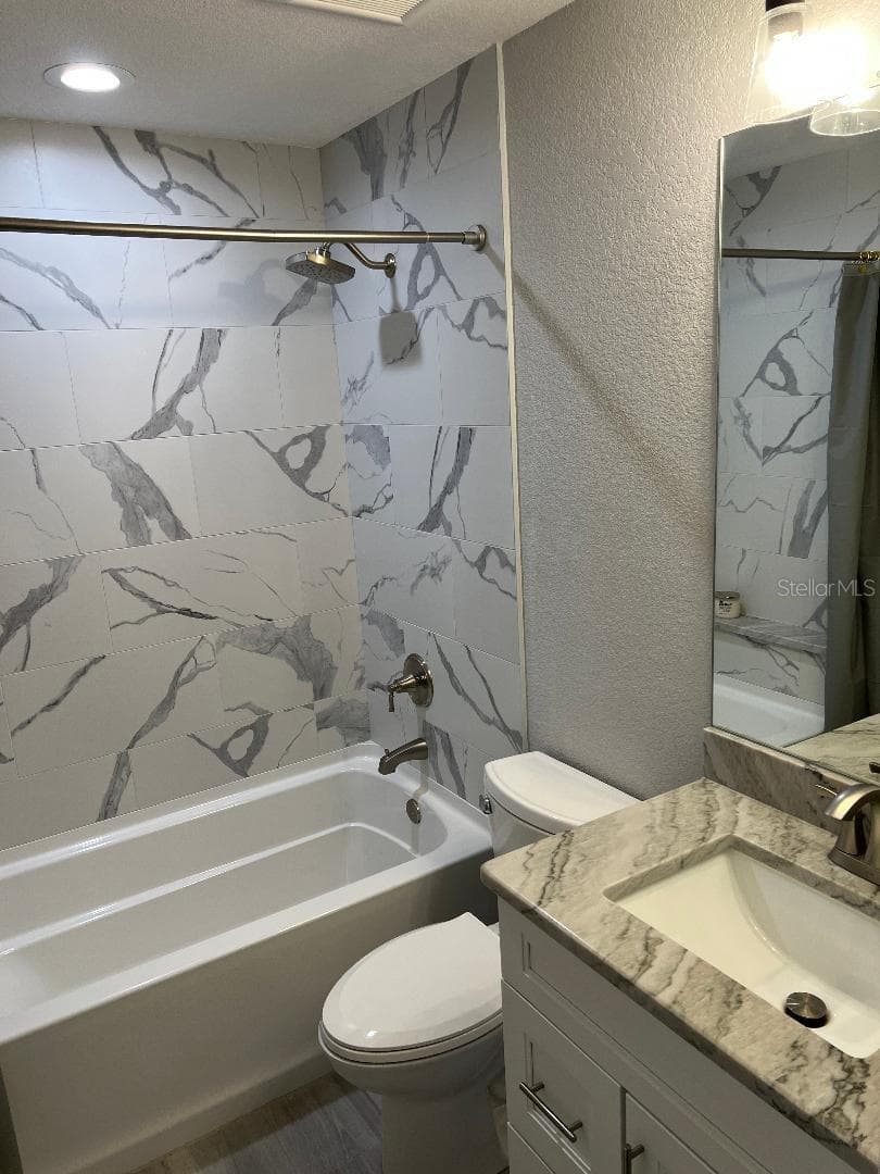 Single Family Residence at 7418 ROSEMONT DR, ENGLEWOOD, photo 5 of 9