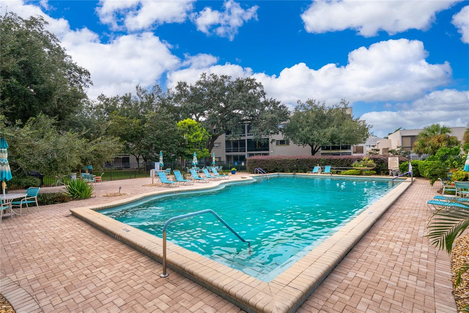 community pool - 700 MELROSE AVE #M23, WINTER PARK