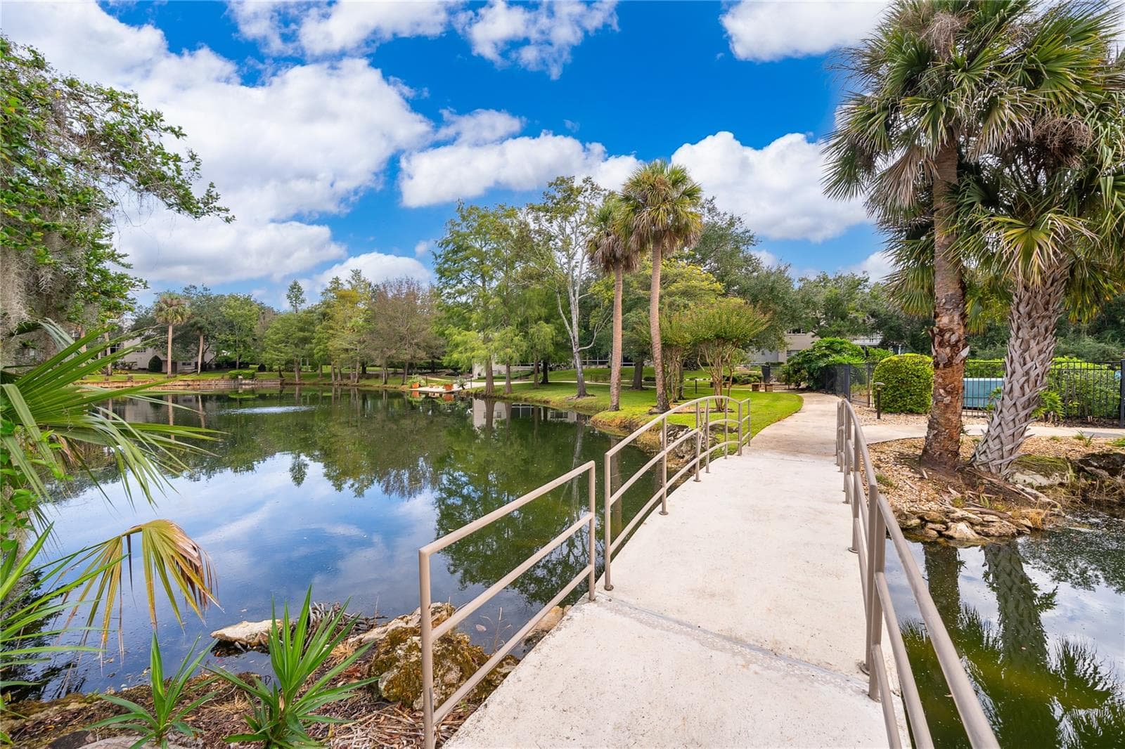 walking path - 700 MELROSE AVE #M23, WINTER PARK