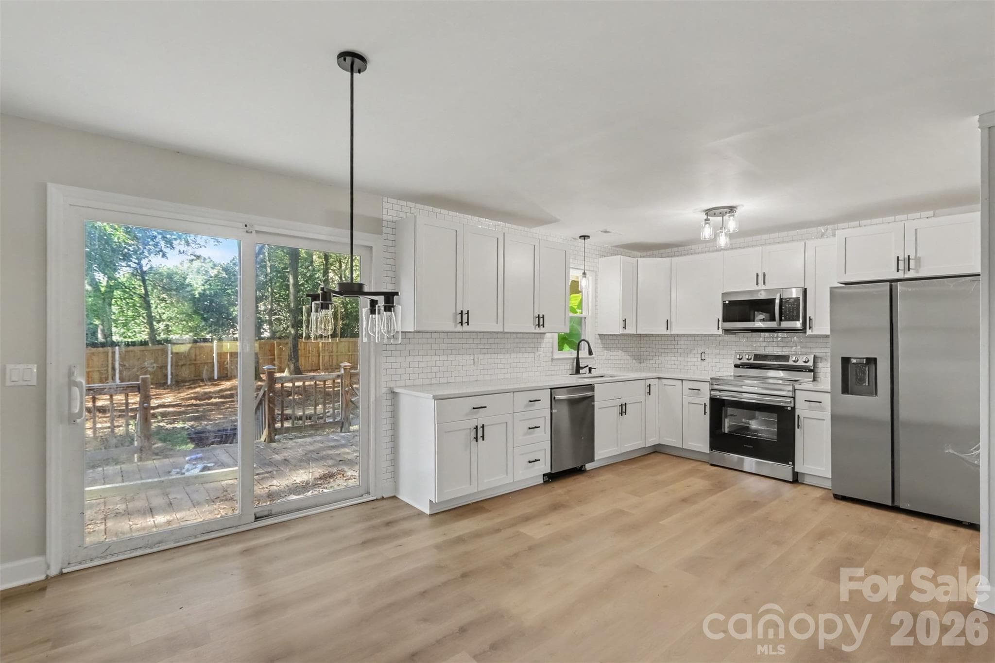 Single Family Residence at 3758 Fieldcrest Circle NW, Concord, photo 5 of 15