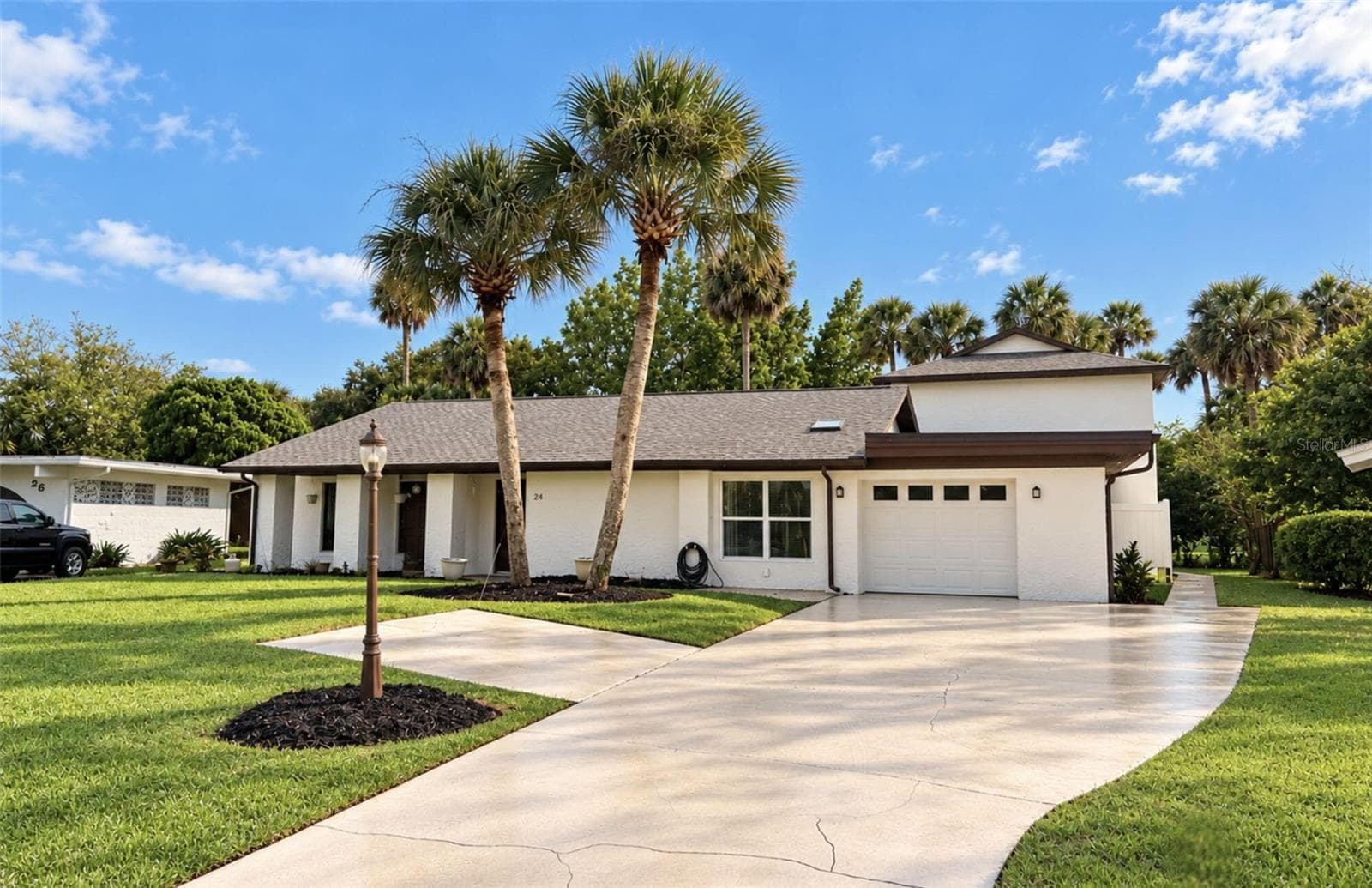 24 COOPER LN