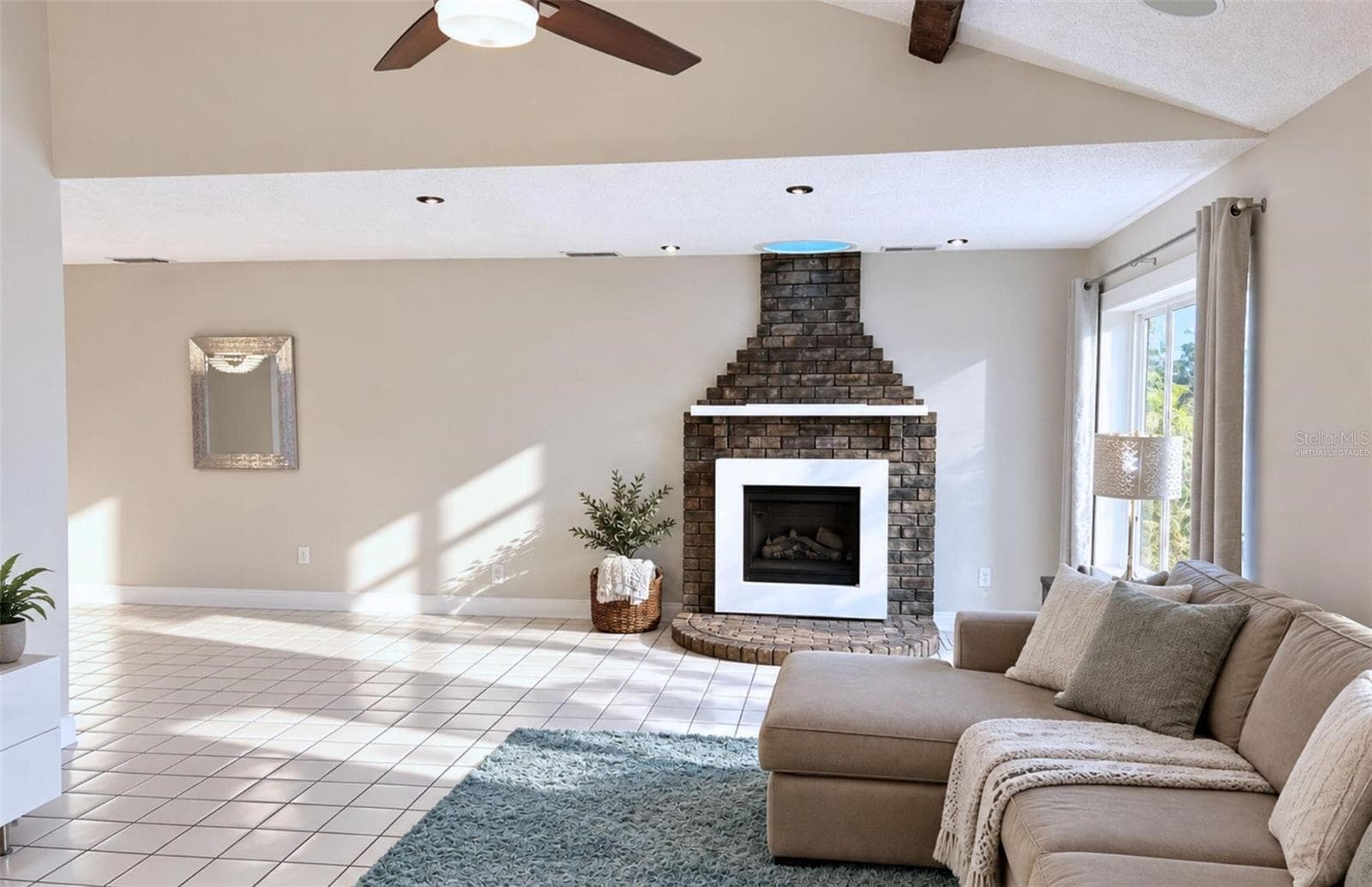 Virtually Staged - 24 COOPER LN, PALM COAST