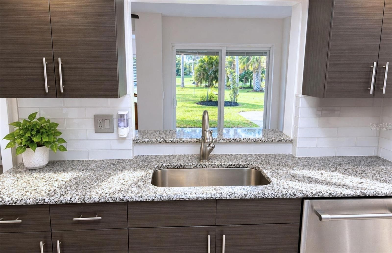 Virtually Staged - 24 COOPER LN, PALM COAST
