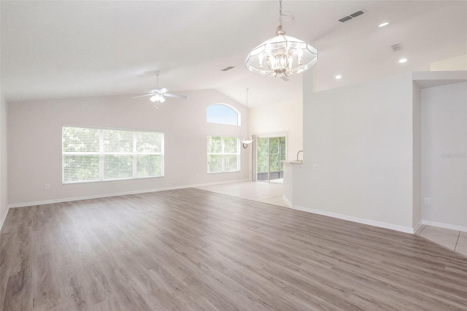 Single Family Residence at 3179 STONEHURST CIR, KISSIMMEE, photo 15 of 143
