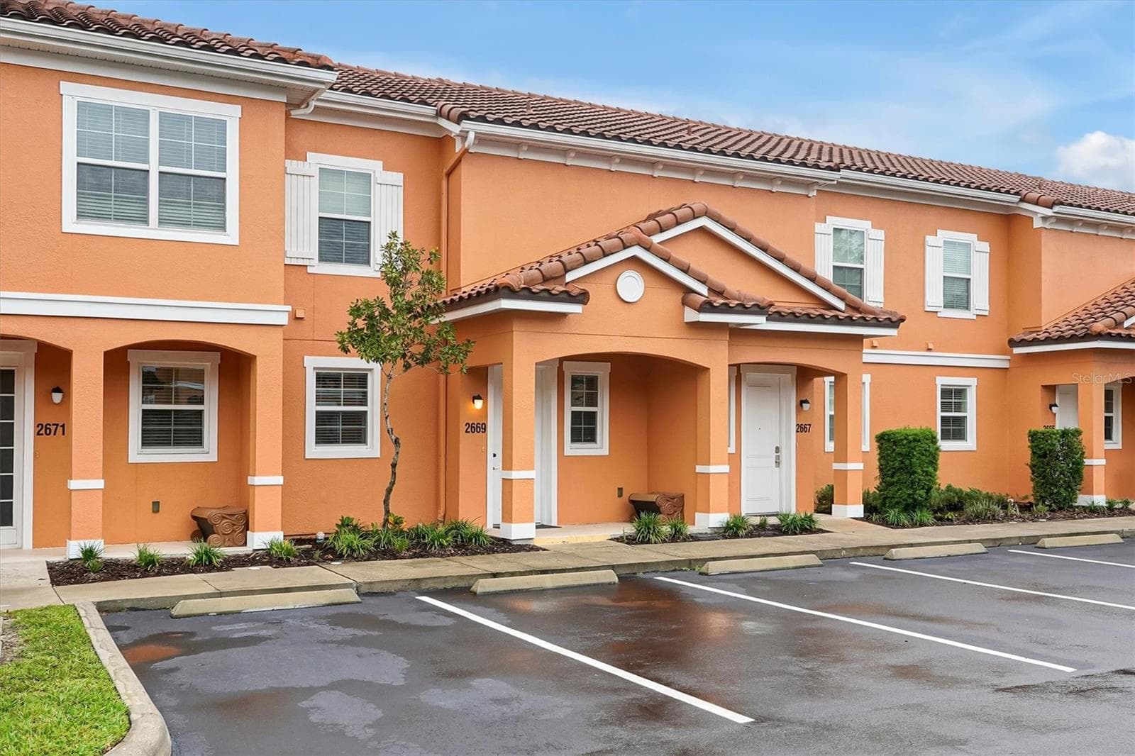 Townhouse at 2669 ROADSTER LN, KISSIMMEE, photo 2 of 57
