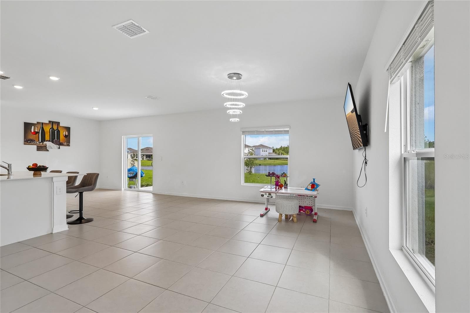 Single Family Residence at 5605 GINGHAM DR, KISSIMMEE, photo 4 of 32