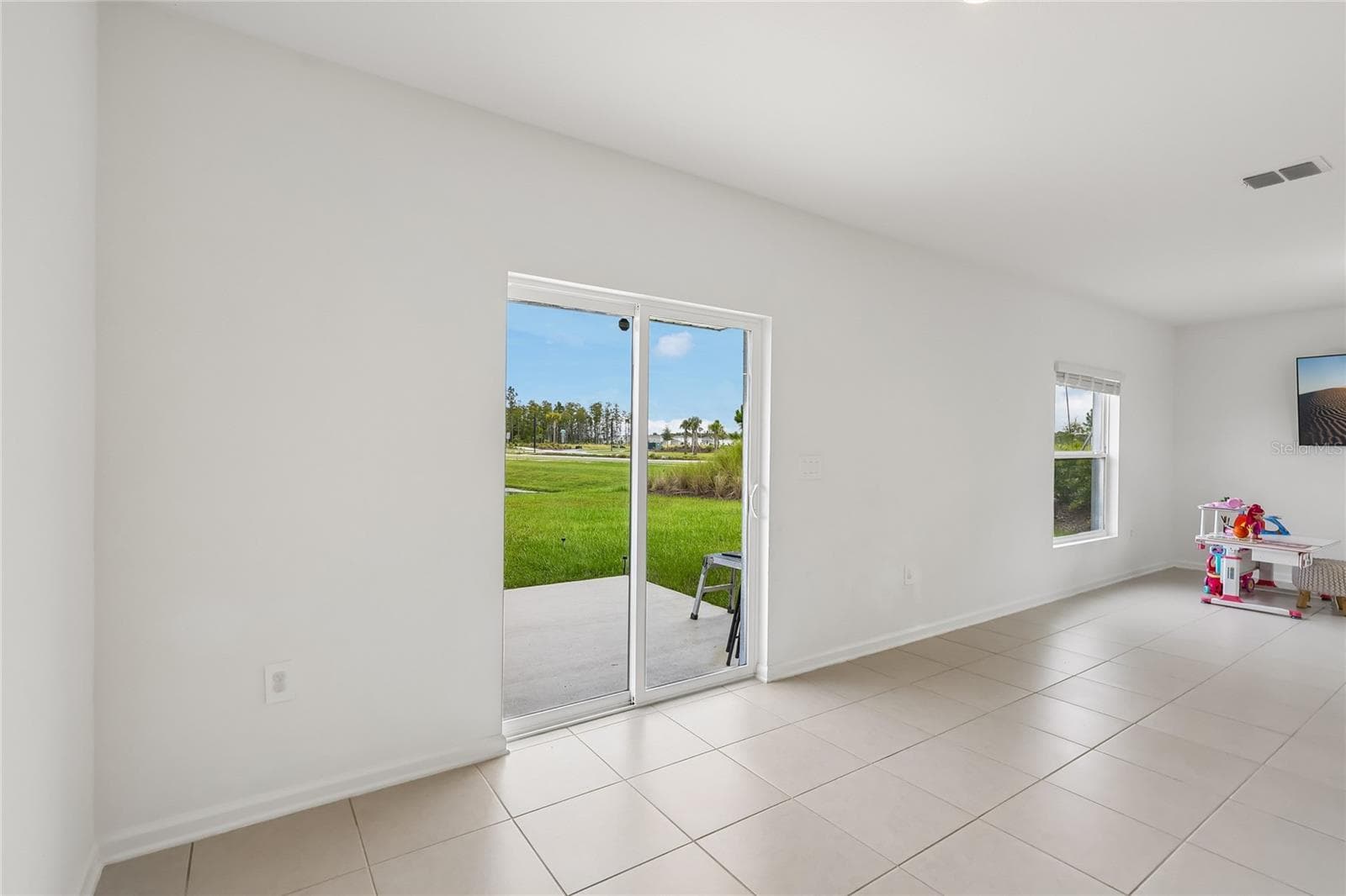 Single Family Residence at 5605 GINGHAM DR, KISSIMMEE, photo 7 of 32