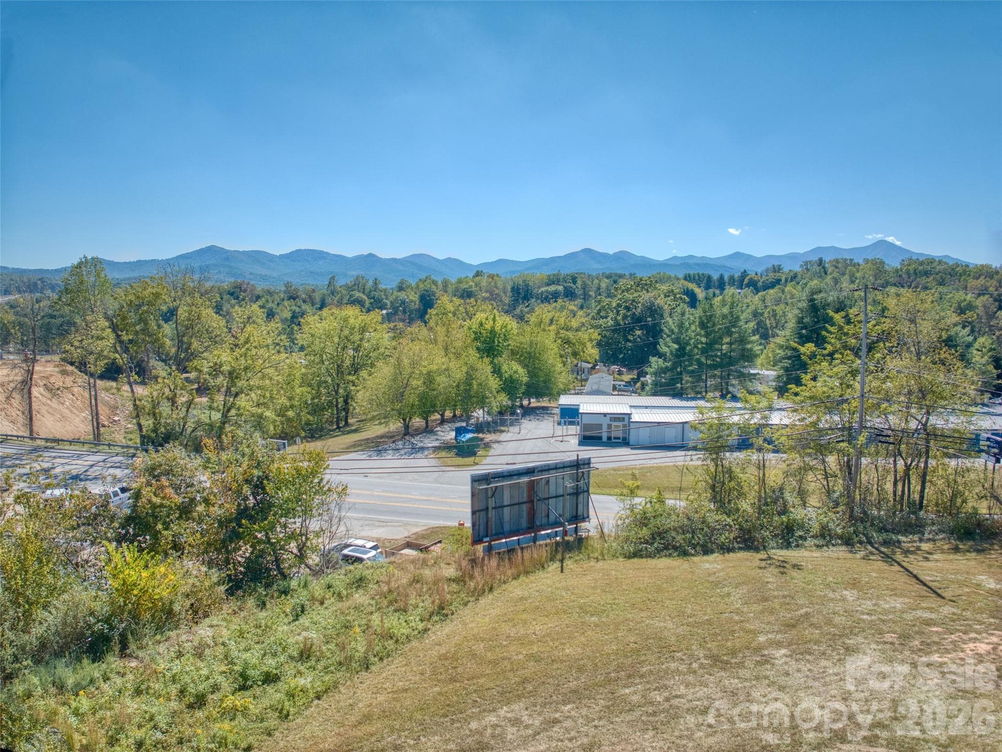 Single Family Residence at 99 Justice Ridge Road, Candler, photo 4 of 33