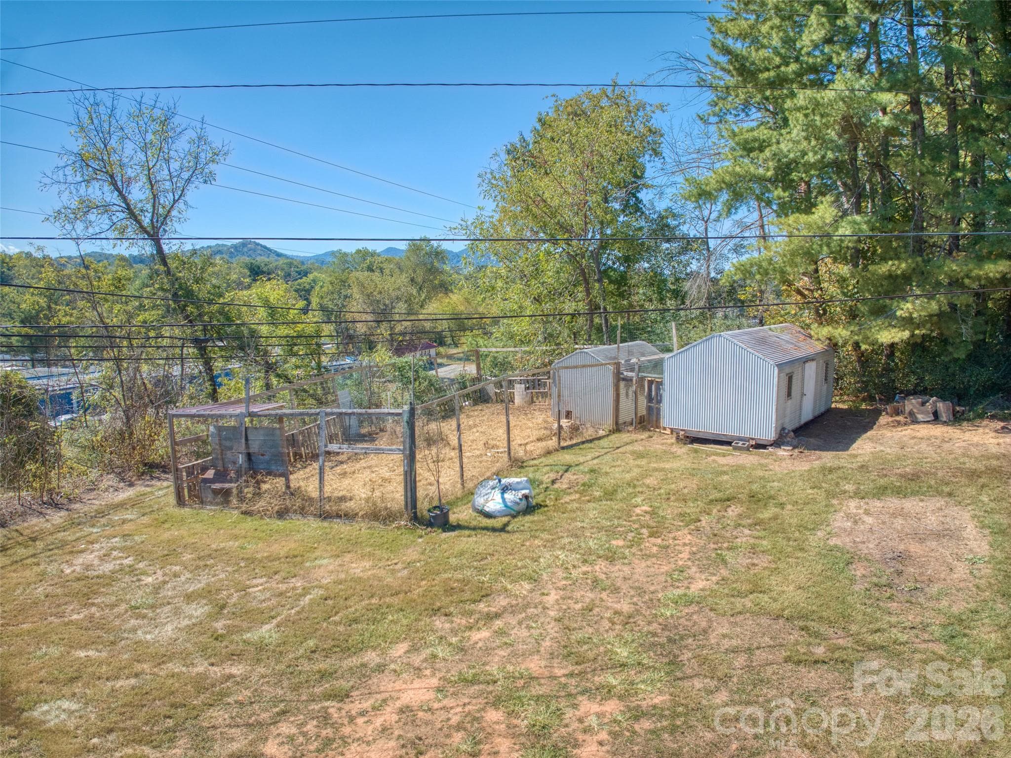 Single Family Residence at 99 Justice Ridge Road, Candler, photo 9 of 33