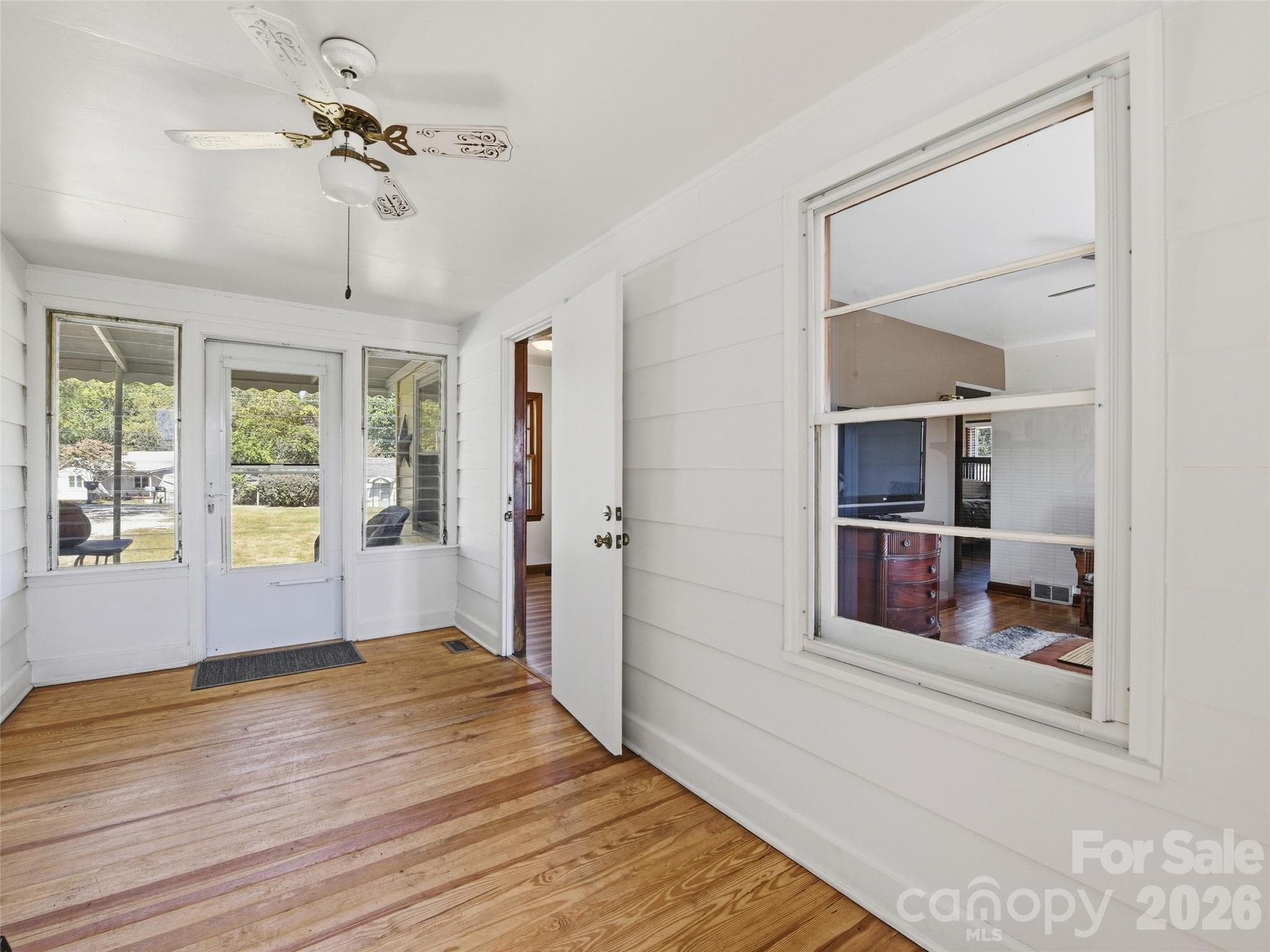 Single Family Residence at 99 Justice Ridge Road, Candler, photo 20 of 33