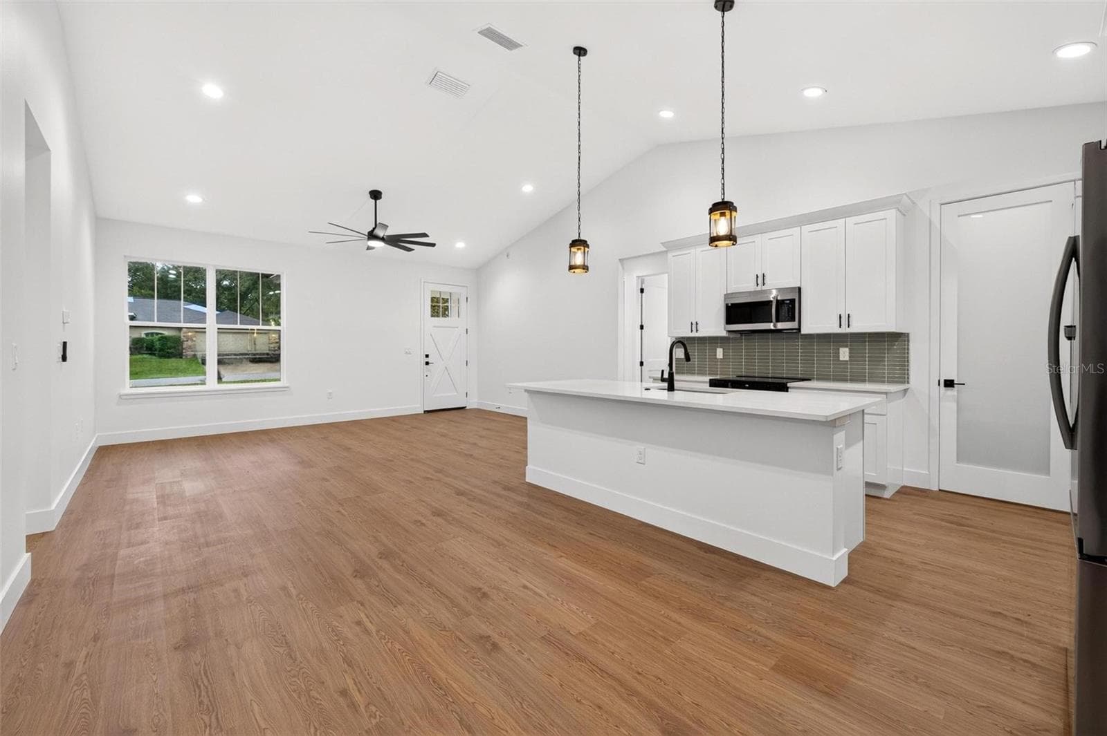 Dining - 381 CARRIAGE LN, LADY LAKE