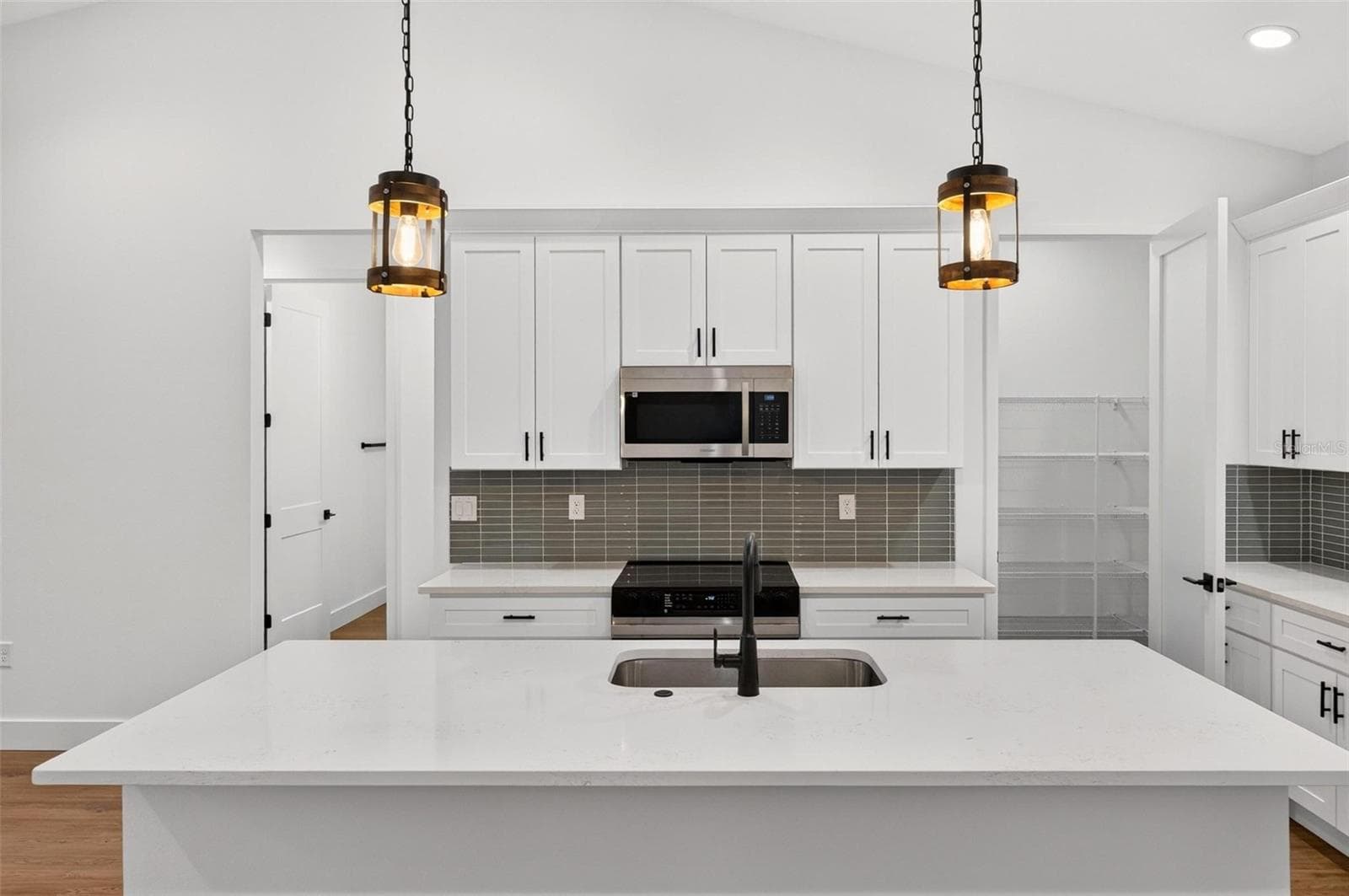 Kitchen - 381 CARRIAGE LN, LADY LAKE