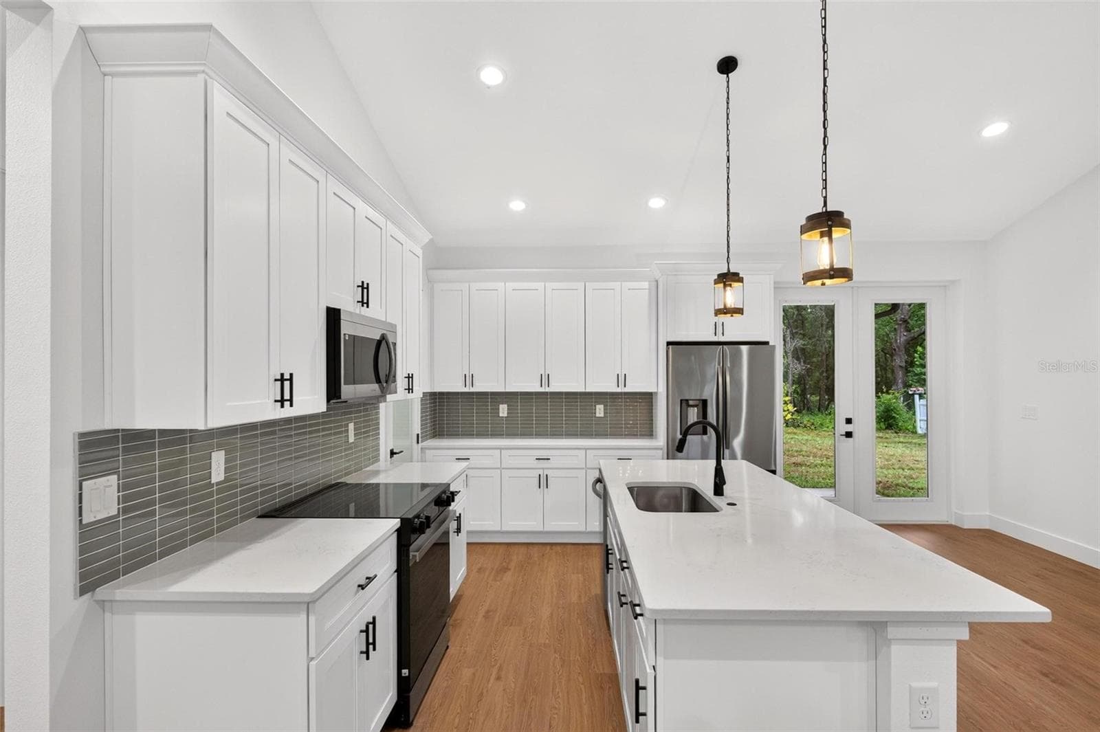 Kitchen - 381 CARRIAGE LN, LADY LAKE