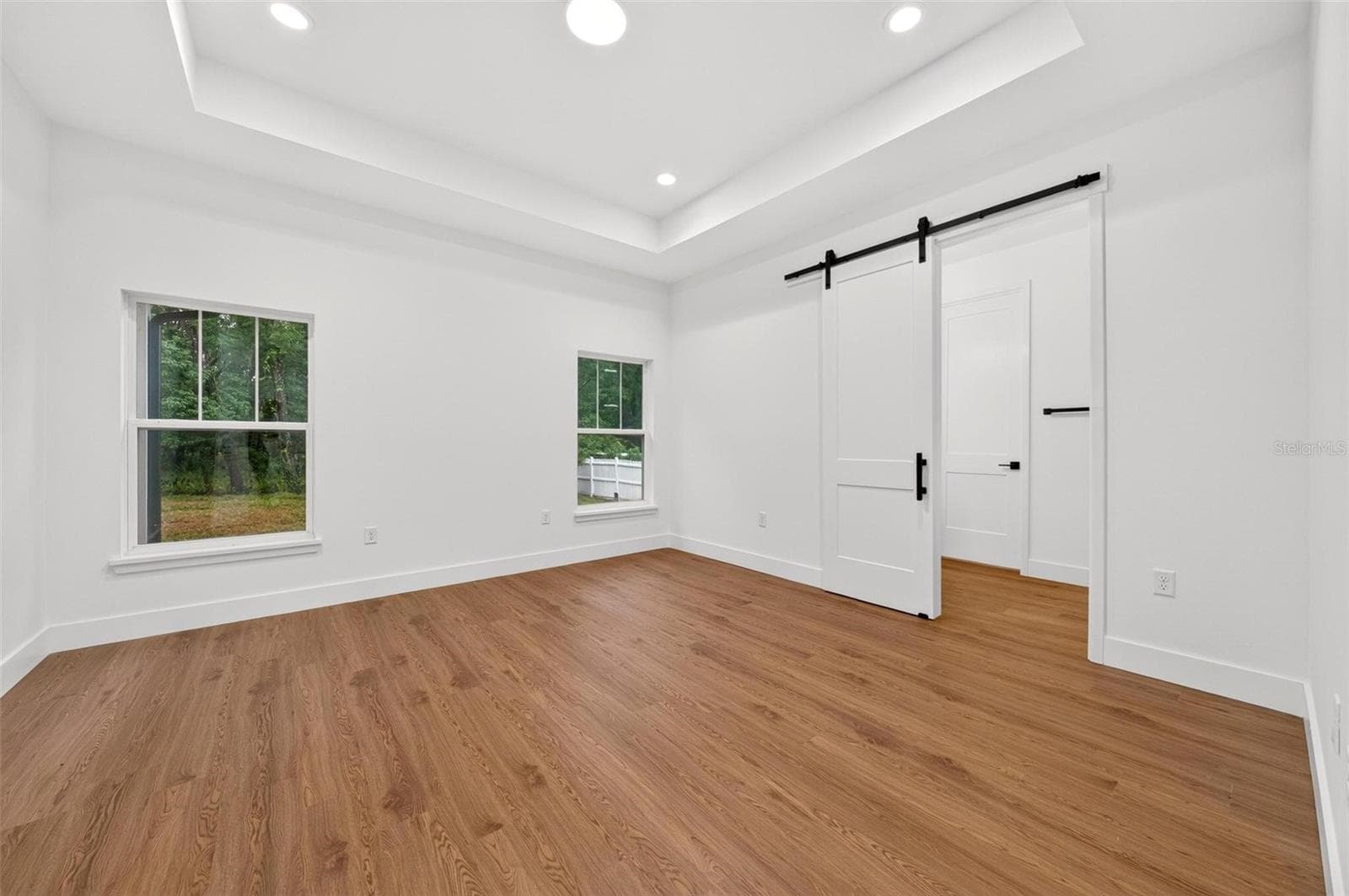 Primary Bedroom - 381 CARRIAGE LN, LADY LAKE