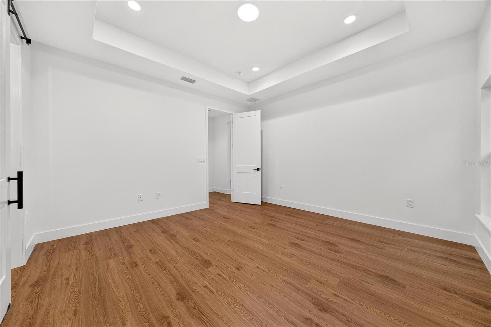 Primary Bedroom - 381 CARRIAGE LN, LADY LAKE