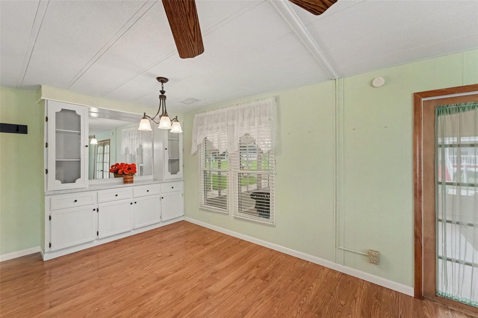Manufactured Home at 10055 COLLINGWOOD AVE, DADE CITY, photo 13 of 30