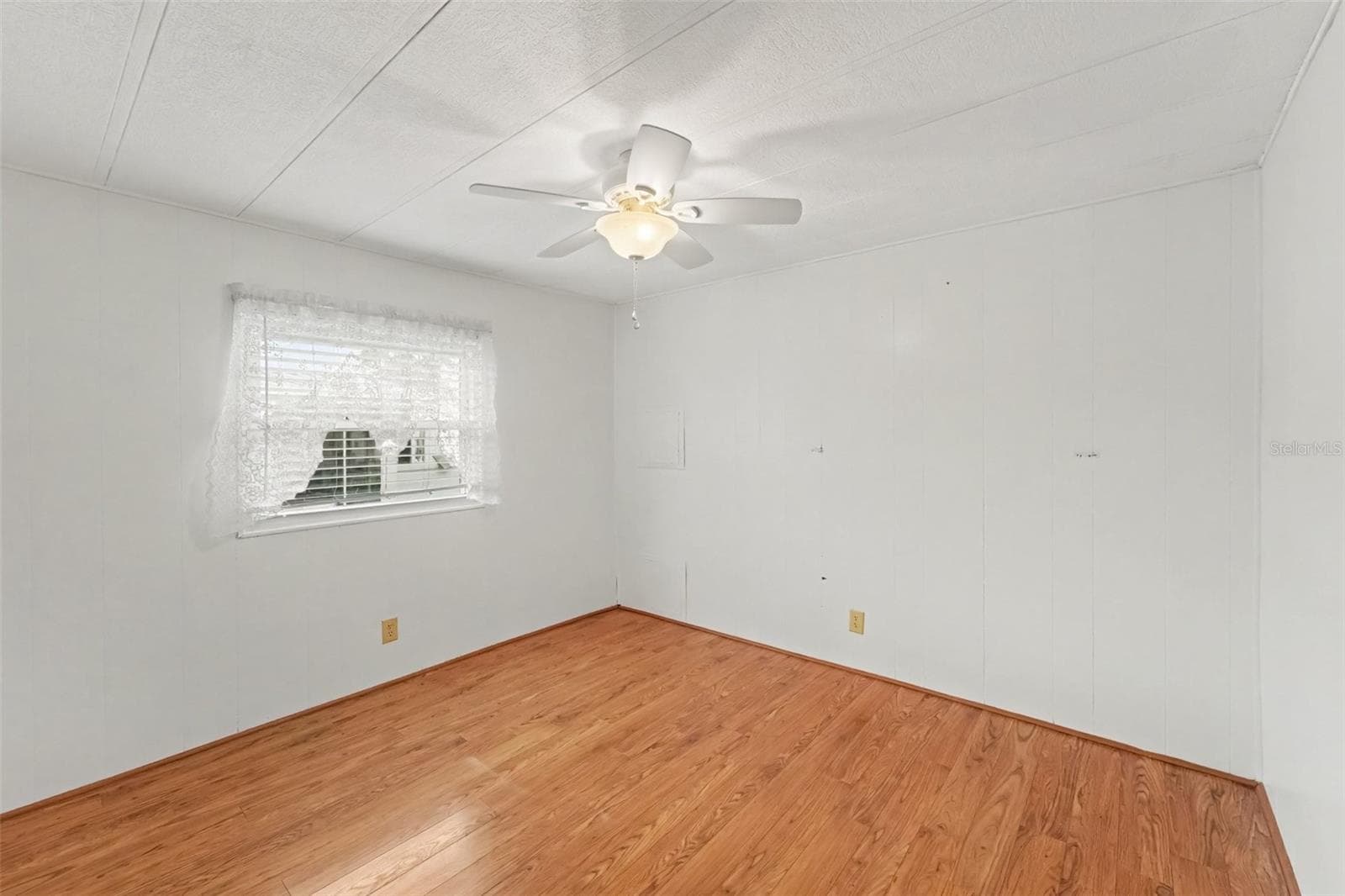 Manufactured Home at 10055 COLLINGWOOD AVE, DADE CITY, photo 26 of 30